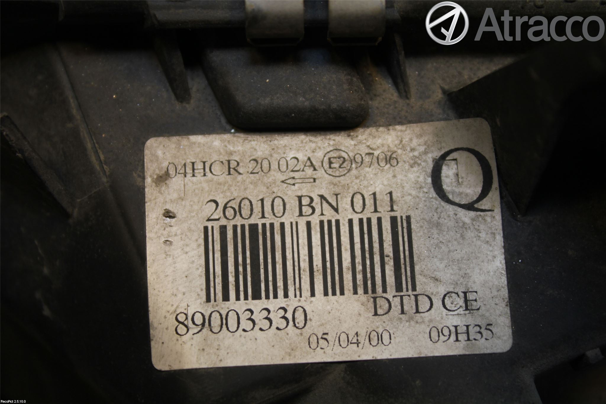 Nissan ALMERA    00-06 Strålkastare Höger