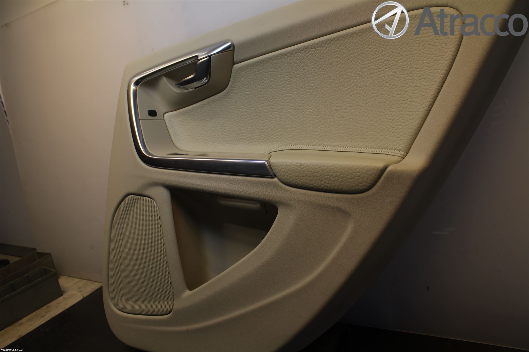 Volvo V60 11-13 Dörrklädsel Hö