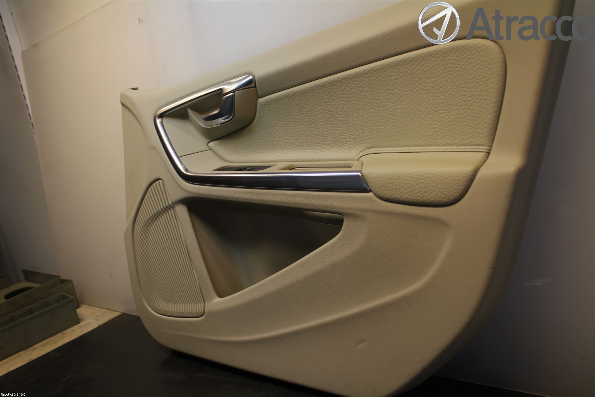 Volvo V60 11-13 Dörrklädsel Hö