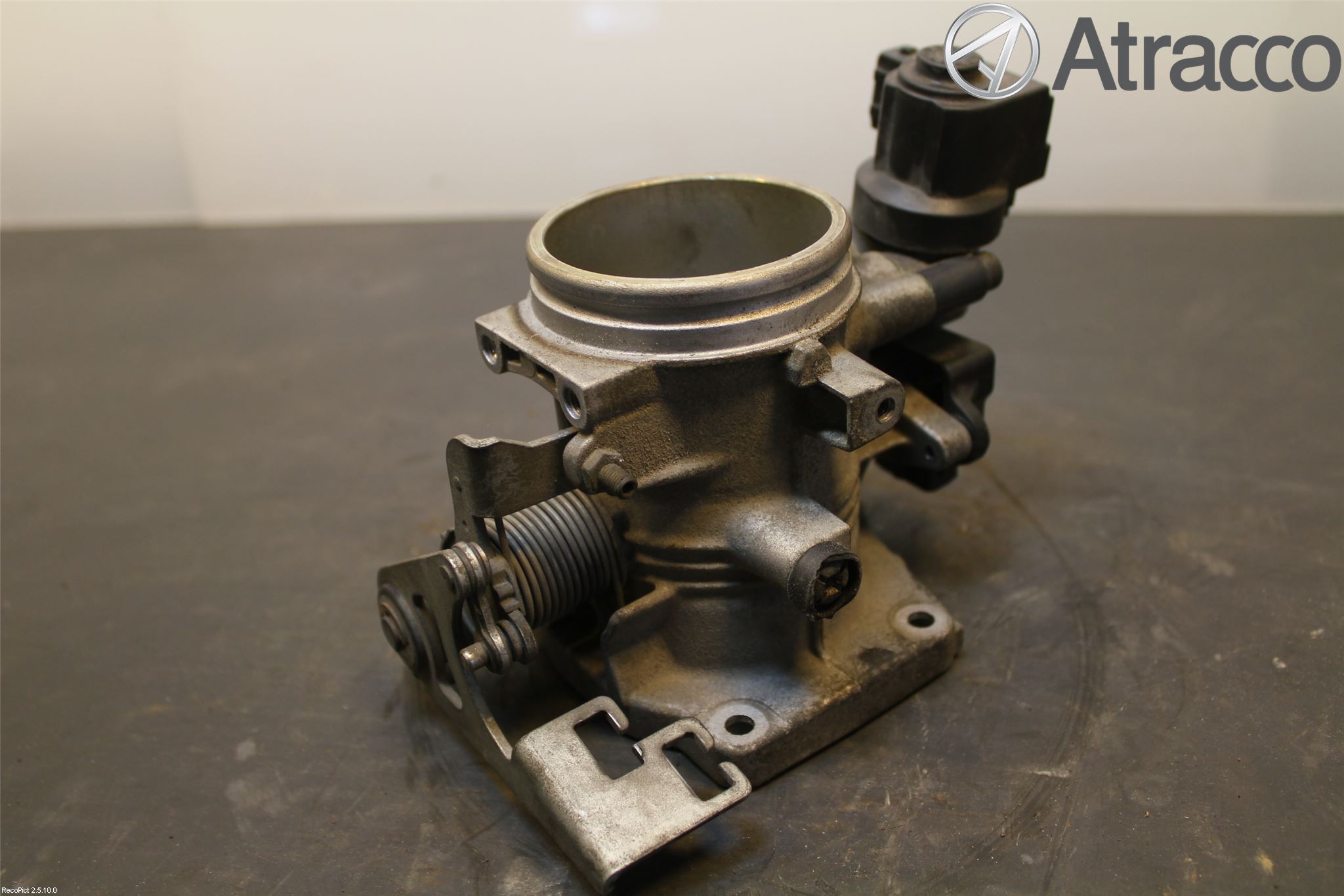 BMW 3 E46      98-05 Injspjällhus