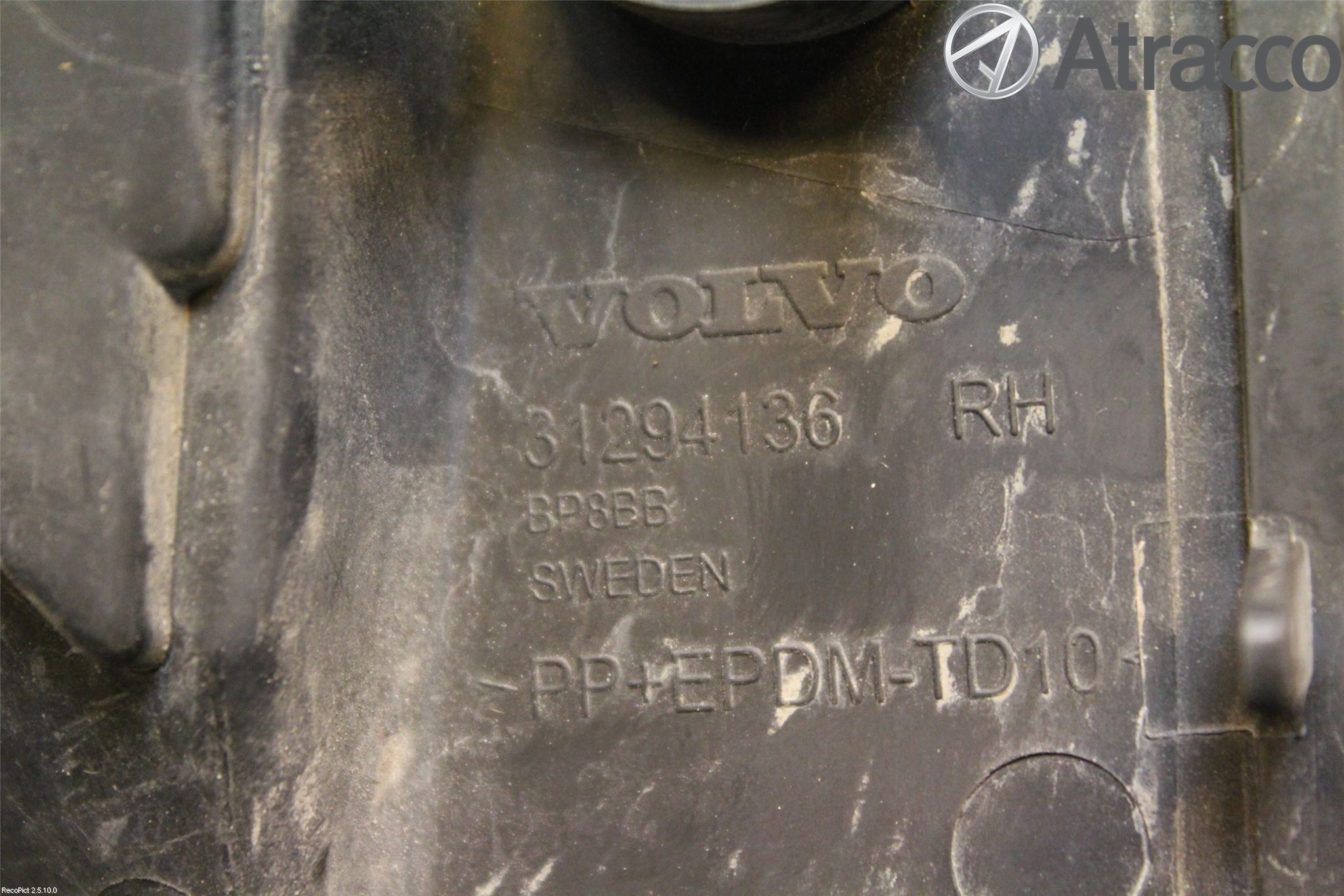 Volvo V60 11-13 Grilldel Höger