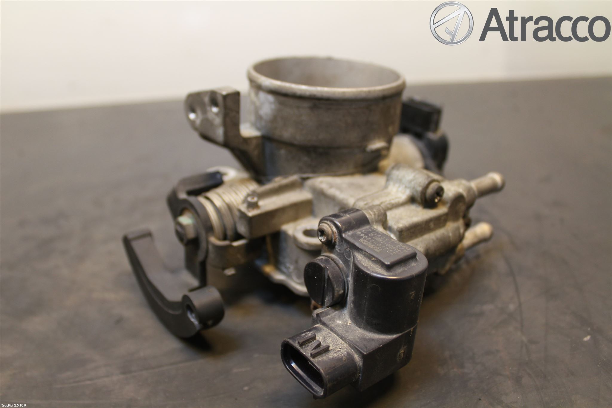 Toyota AVENSIS 98-02 Injspjällhus