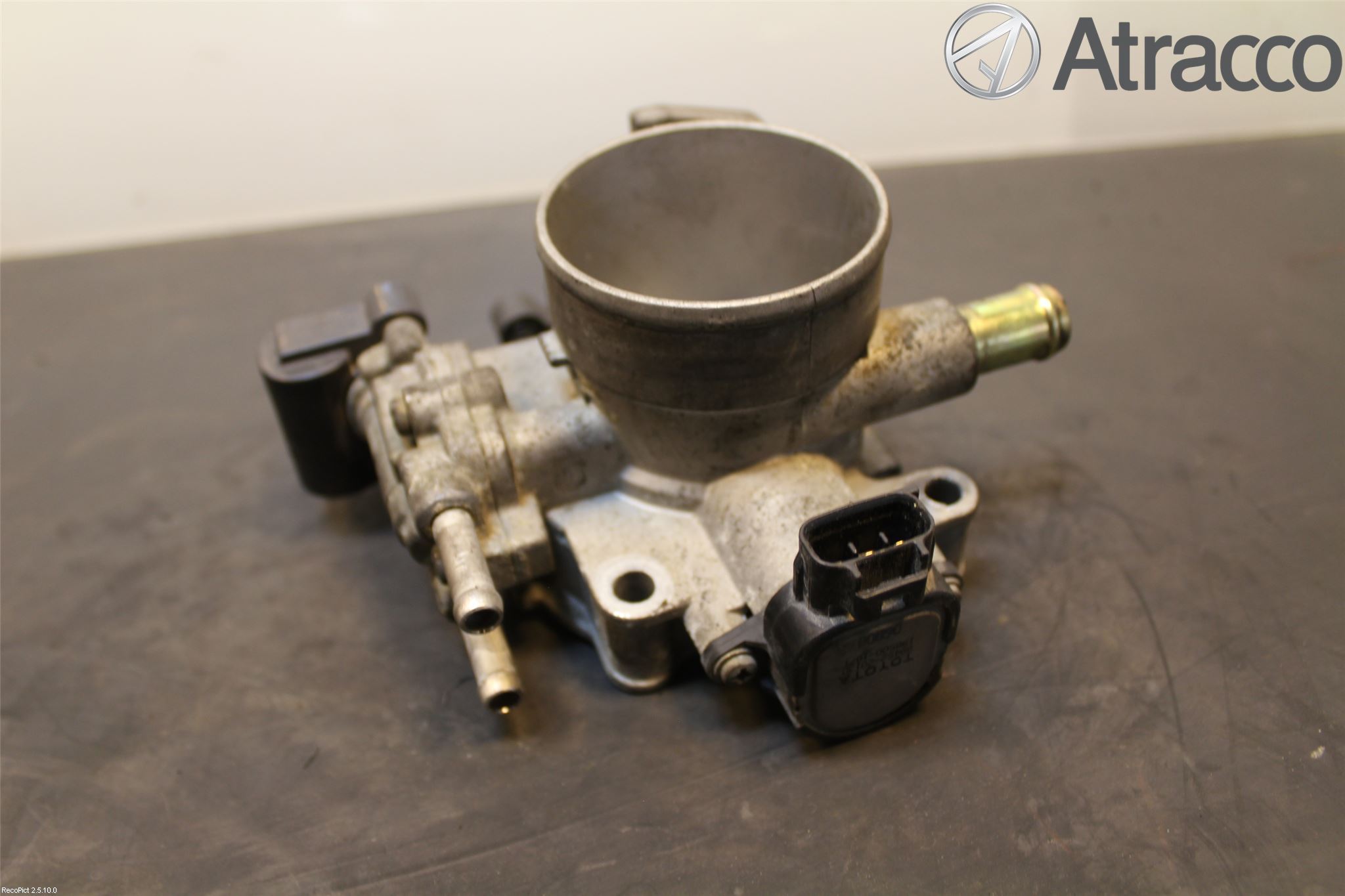 Toyota AVENSIS 98-02 Injspjällhus