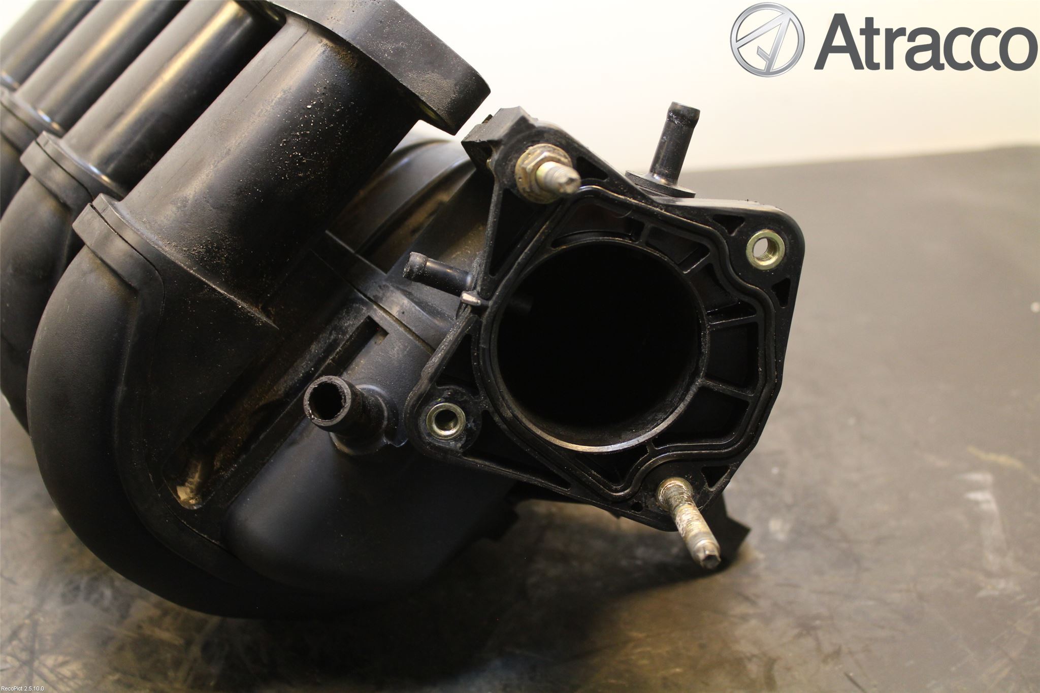 Toyota AVENSIS 98-02 Grenrör Insug