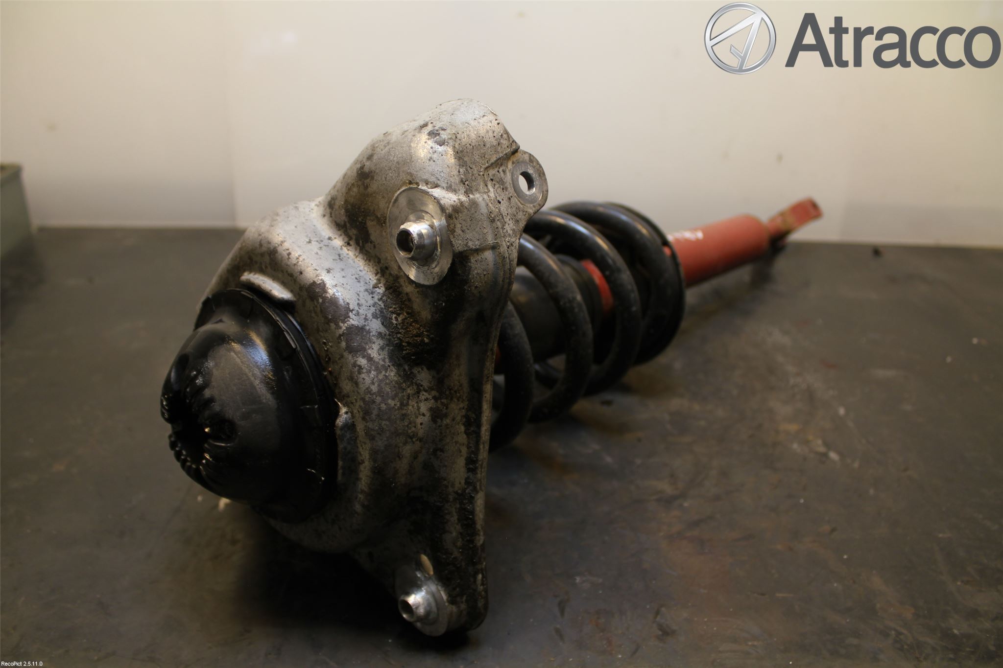 Audi A6/S6     05-11 Fjäderben Fram Vänster