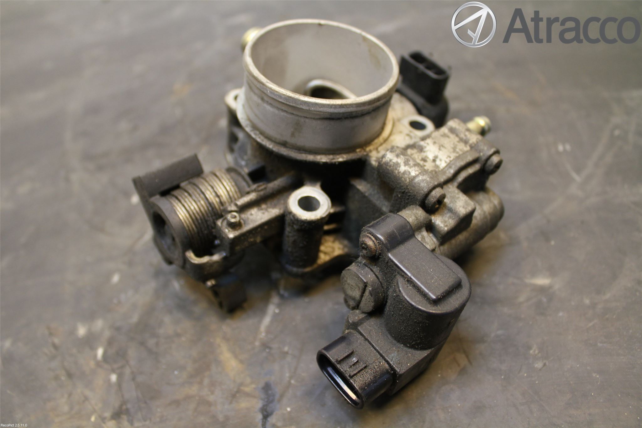 Toyota COROLLA 02-07 Injspjällhus