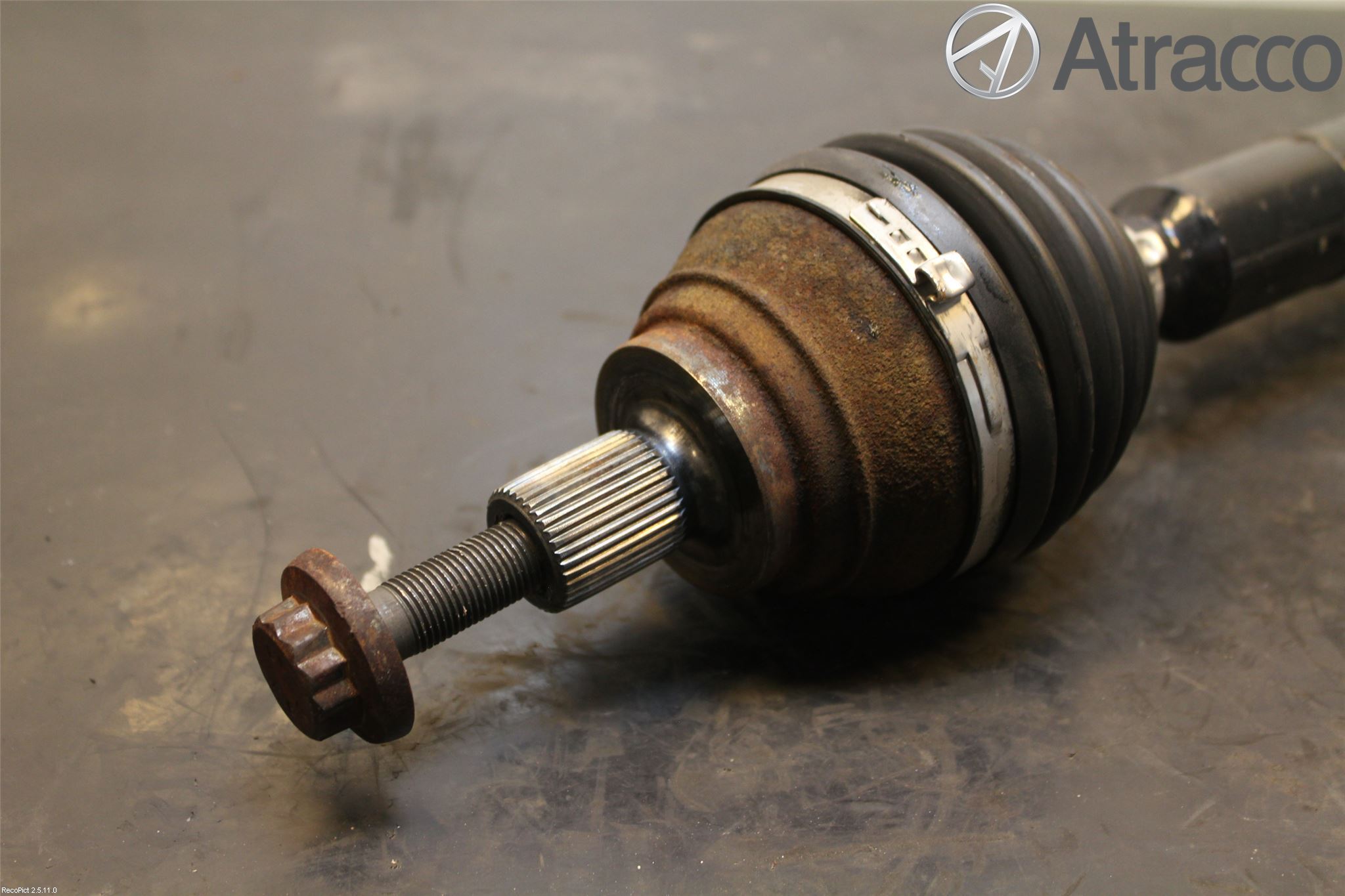 Volkswagen VW GOLF VI 09-13 Drivaxel Fram Höger