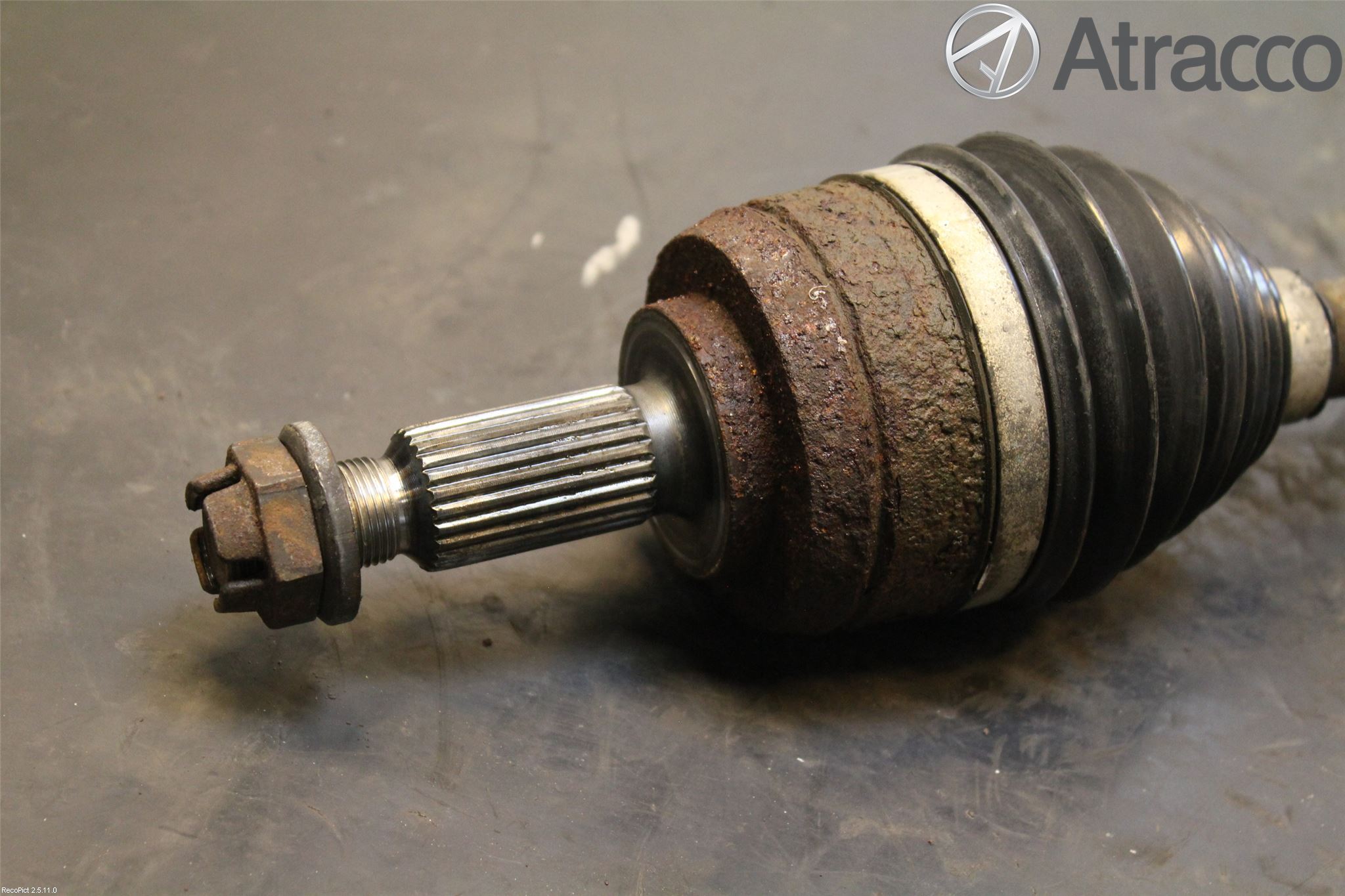 Renault MEGANE III 09-15 Drivaxel Fram Höger
