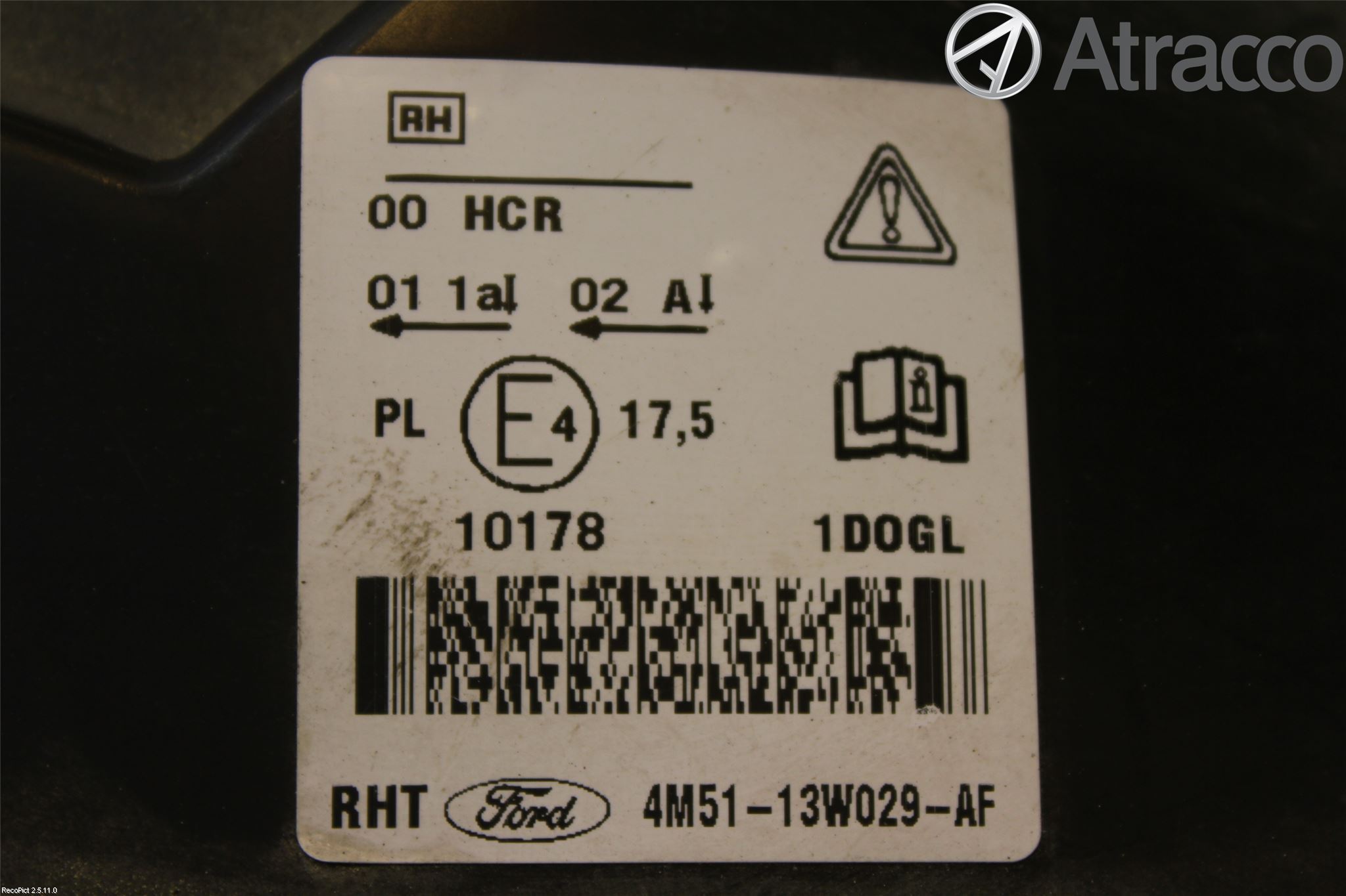 Ford FOCUS     04-07 Strålkastare Höger