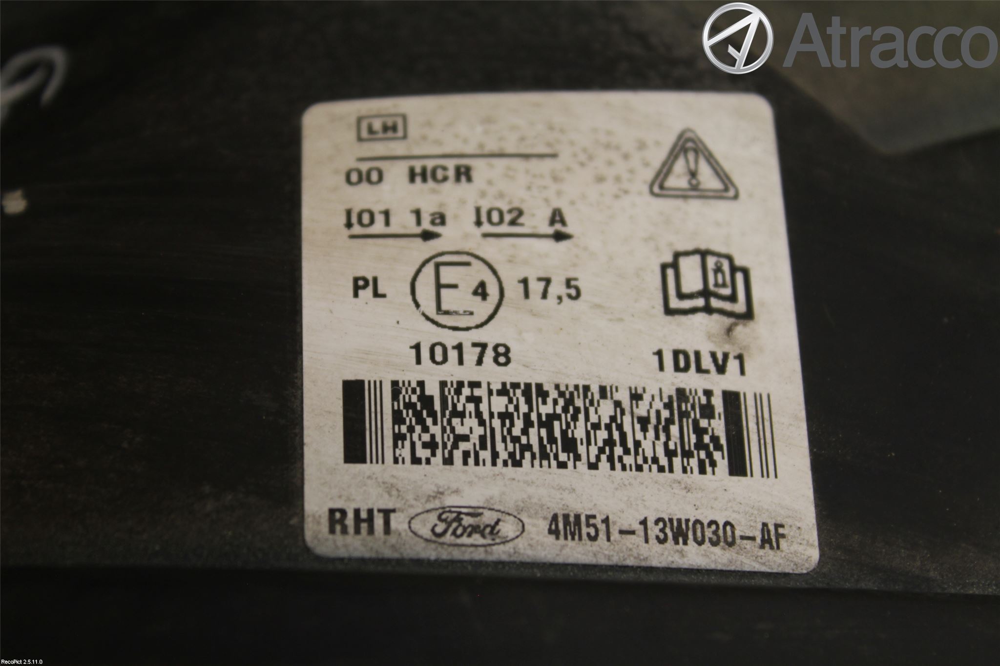 Ford FOCUS     04-07 Strålkastare Vänster