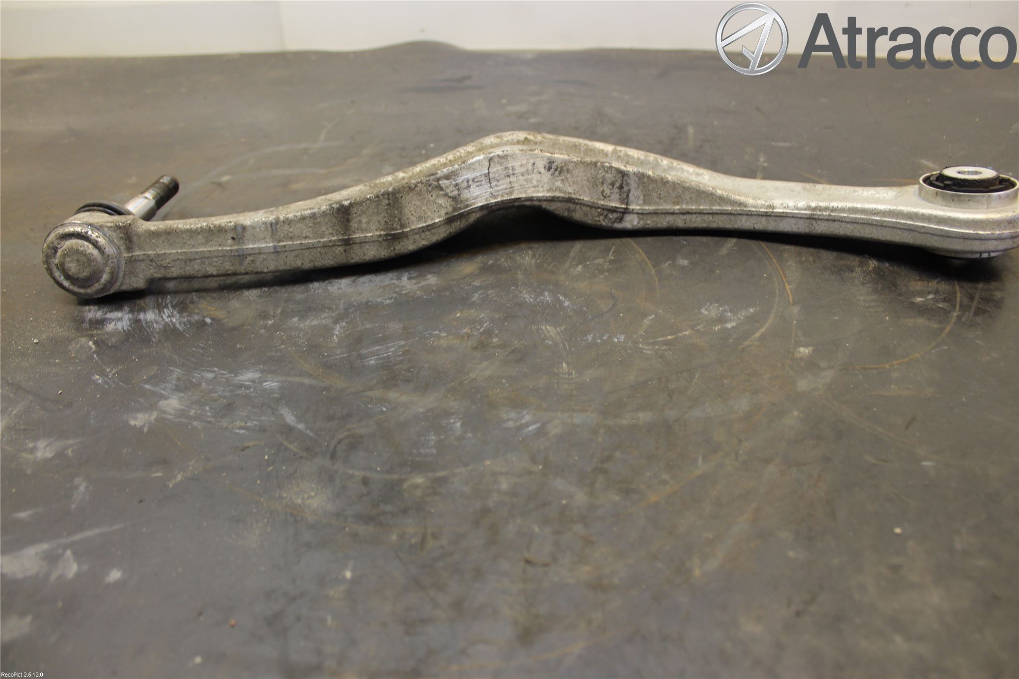BMW 5 F10/F11/F18 09-17 Bärarm Bak Höger