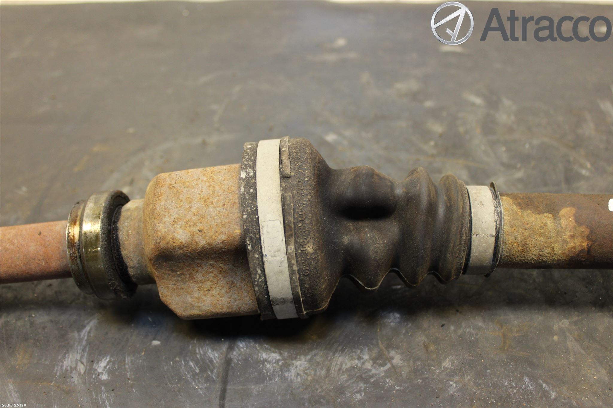 Peugeot 308 08-13 Drivaxel Fram Höger