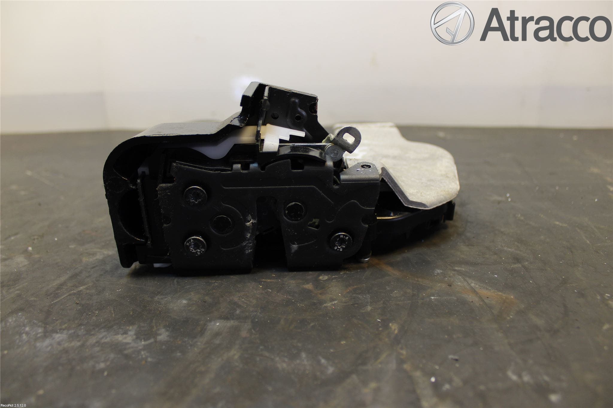 Volvo V50 08-12 Låskista-Dörrlås