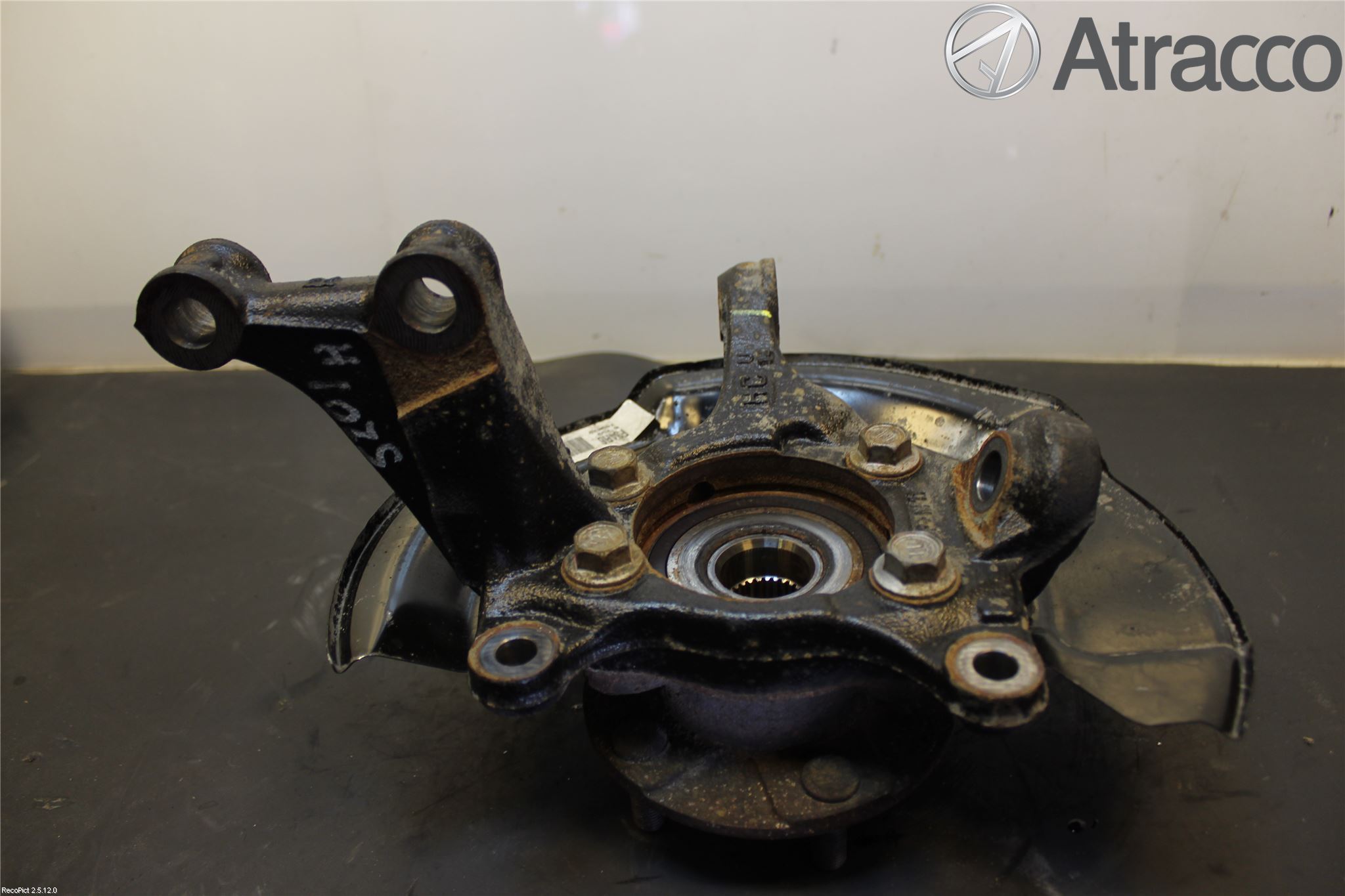Toyota AVENSIS 09-15 Styrspindel Lagerhus Hö