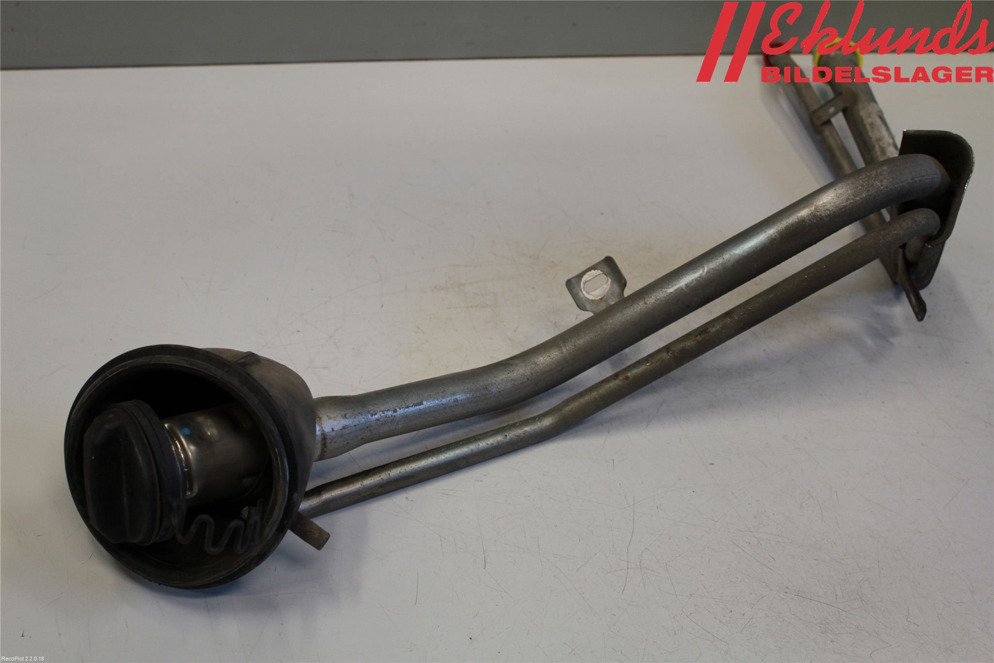 Volvo S40 04-07 Bränslepåfyllnrör-Slang