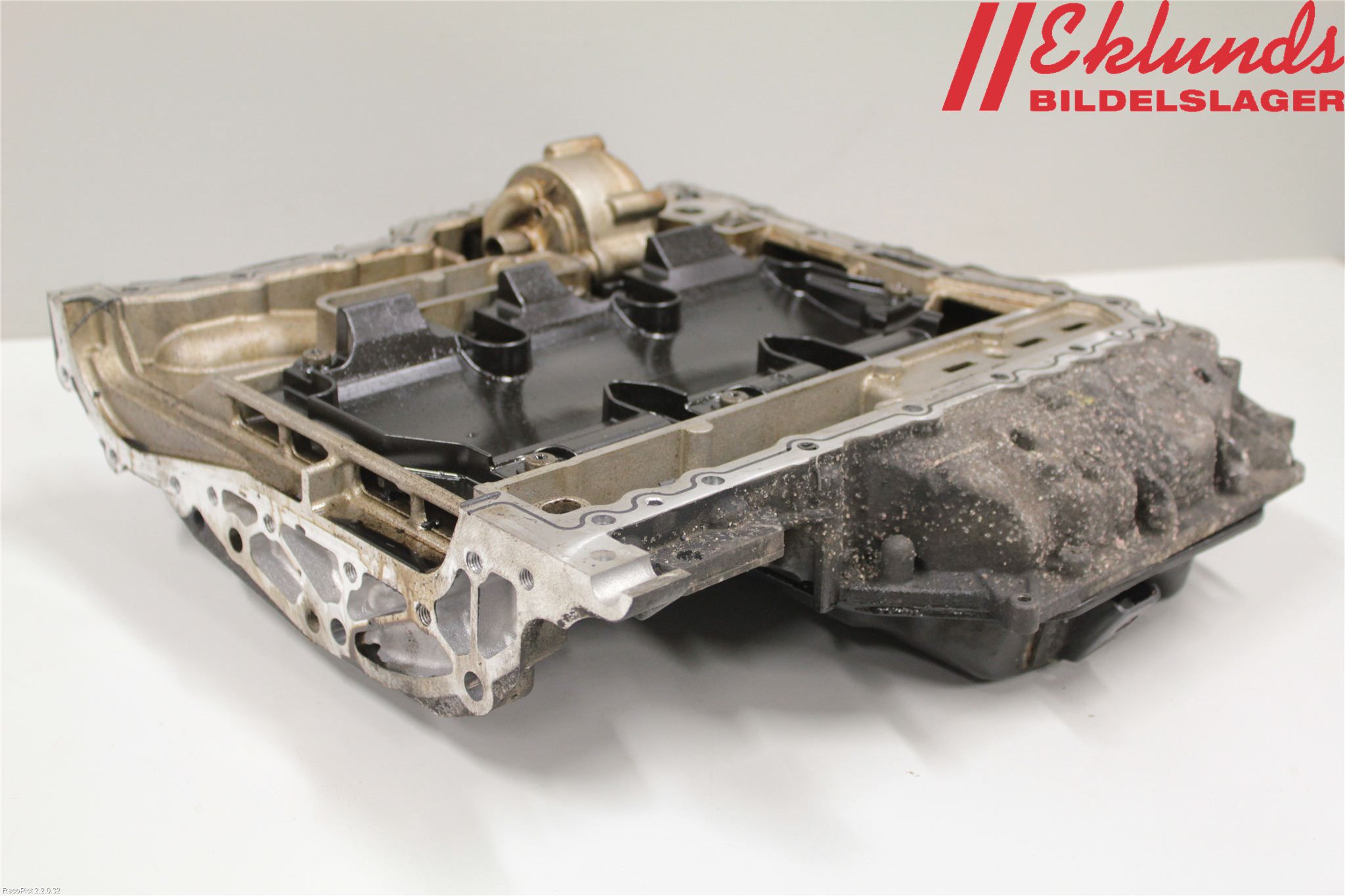 Audi A6/S6     05-11 Oljetråg