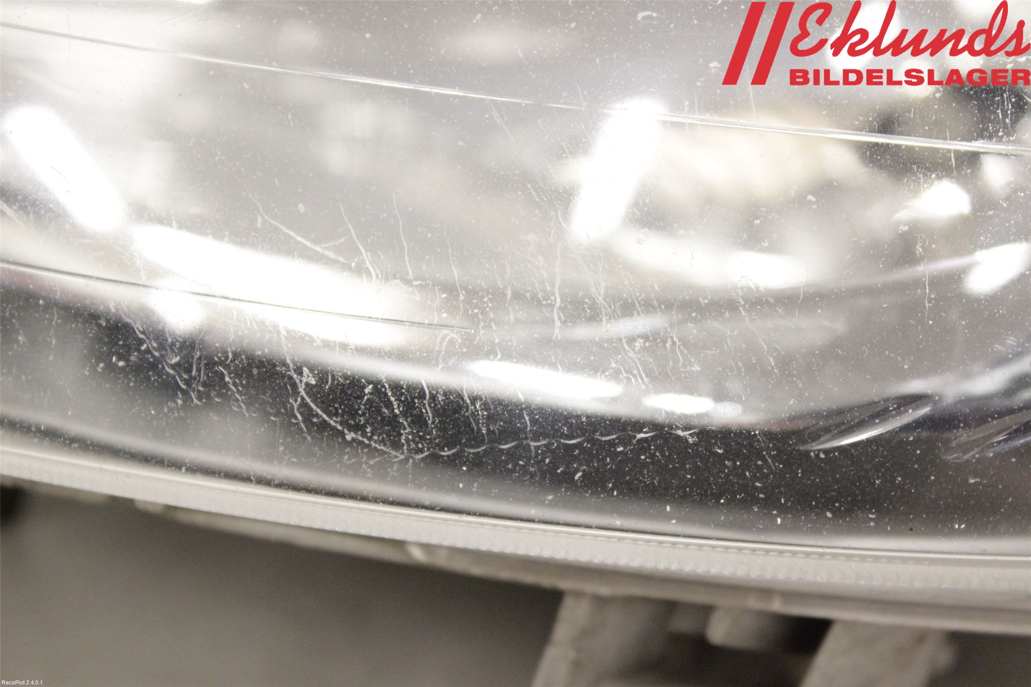 Renault TRAFIC   02-14 Strålkastare Vänster