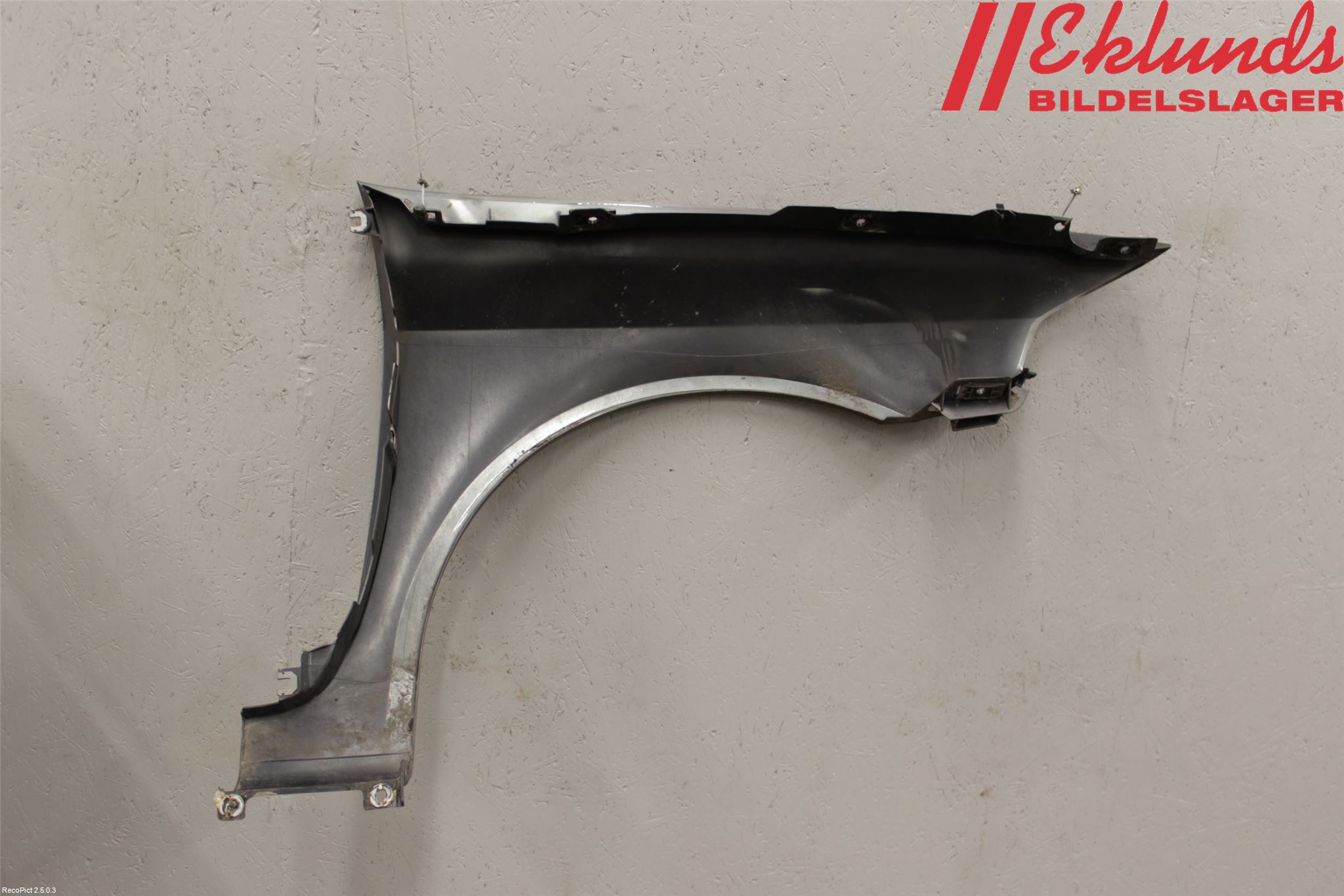 Renault LAGUNA II  01-05 Skärm Fram Vänster