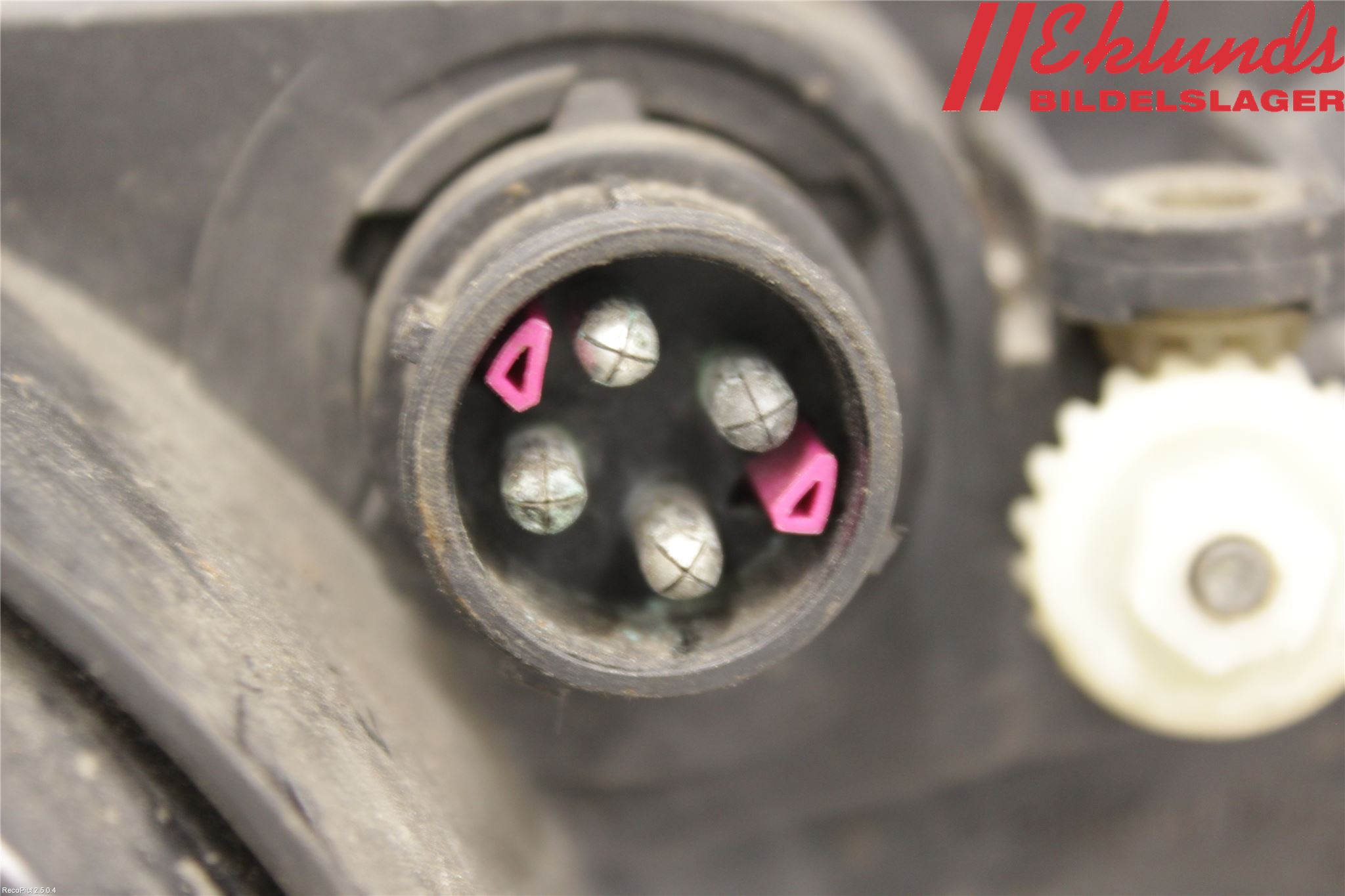 Audi 100/S4     91-94 Strålkastare Höger