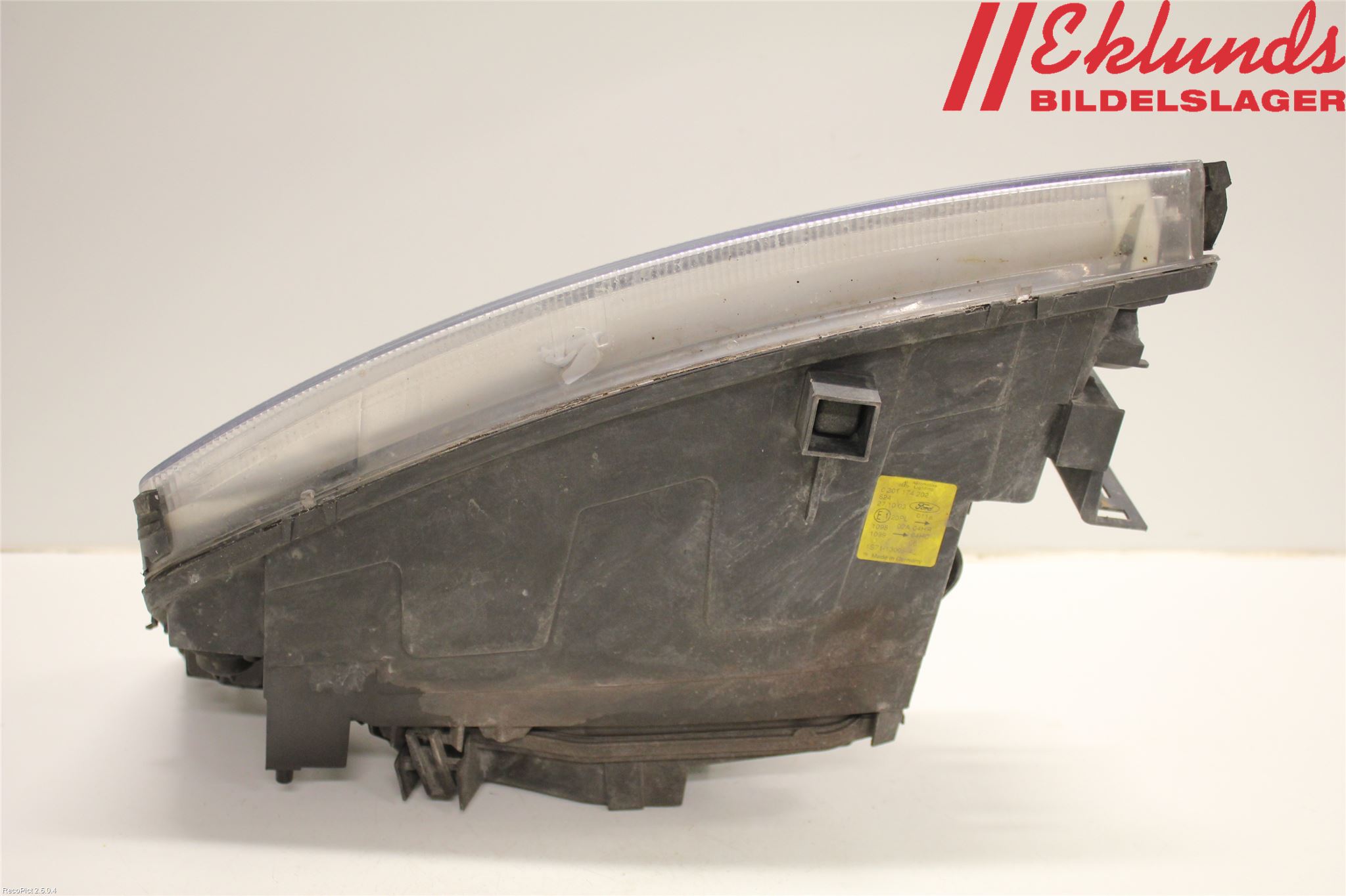 Ford MONDEO     01-06 Strålkastare Höger