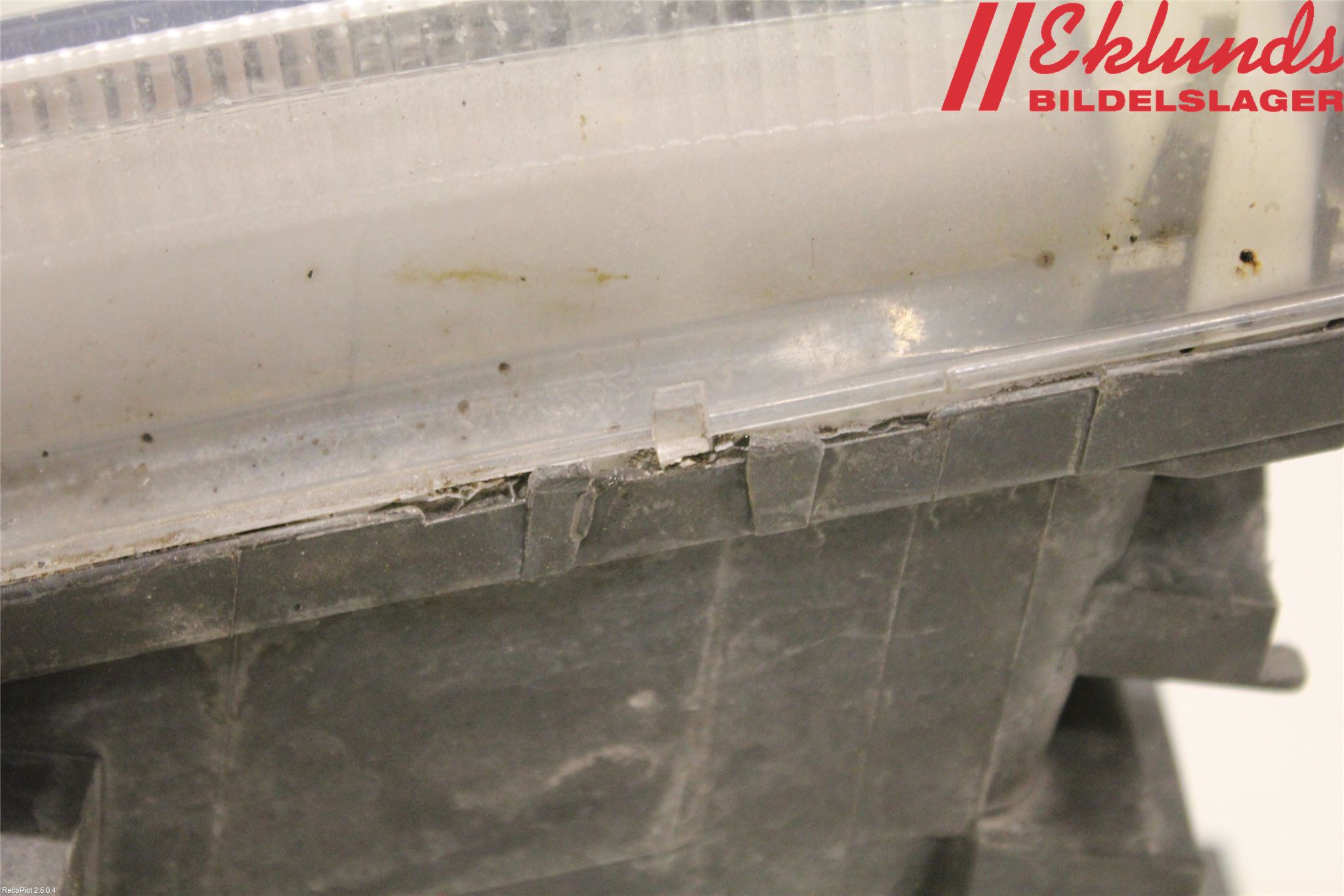 Ford MONDEO     01-06 Strålkastare Höger