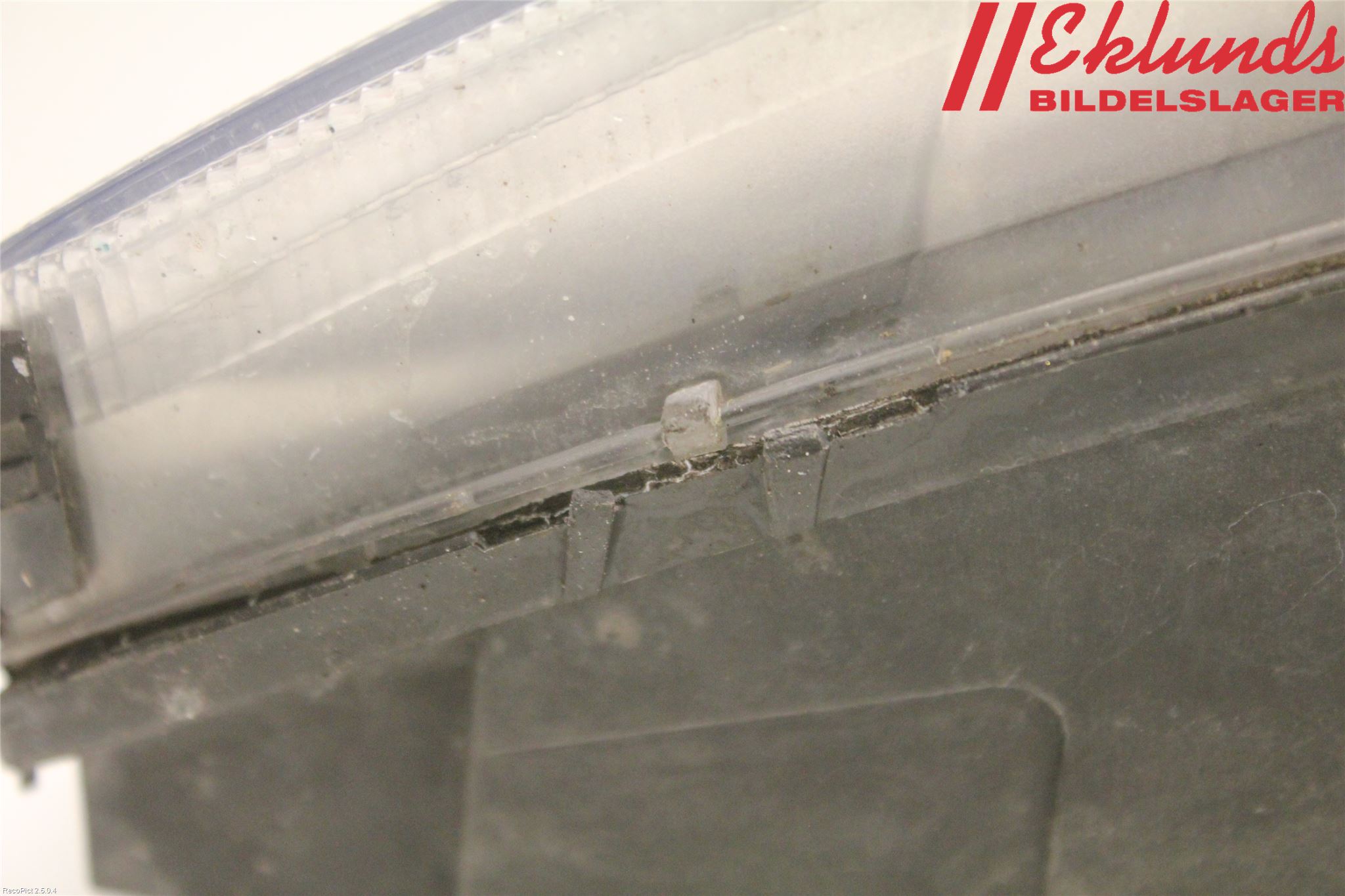 Ford MONDEO     01-06 Strålkastare Höger