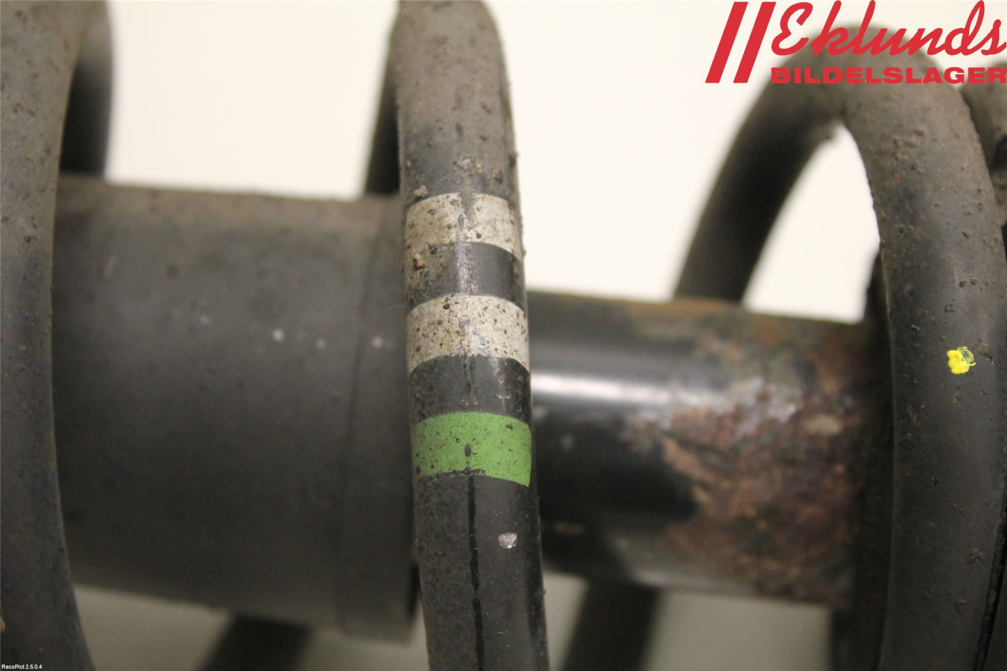 Audi A4/S4 05-07 Fjäderben Fram Höger