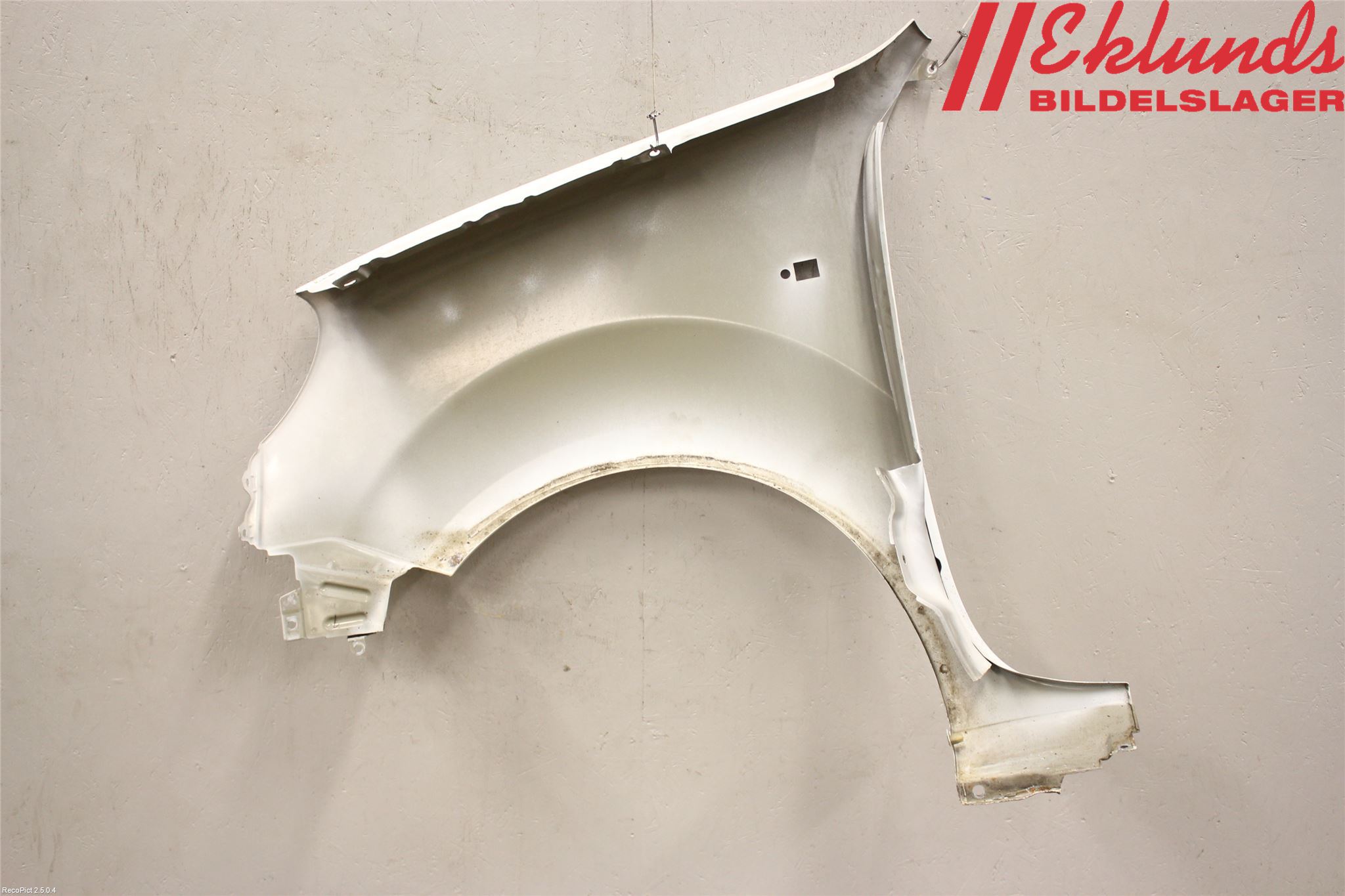 Nissan KUBISTAR Skärm Fram Höger