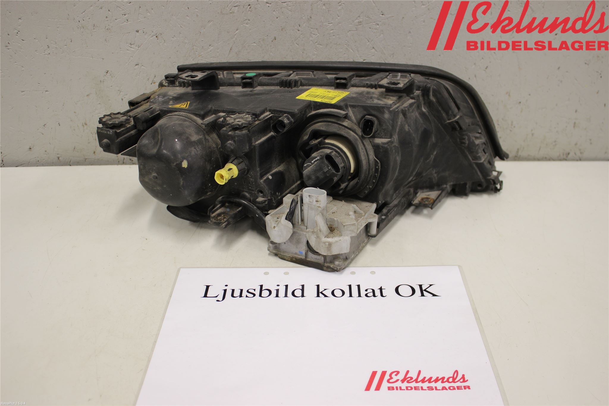 BMW 3 E46      98-05 Strålkastare Vänster