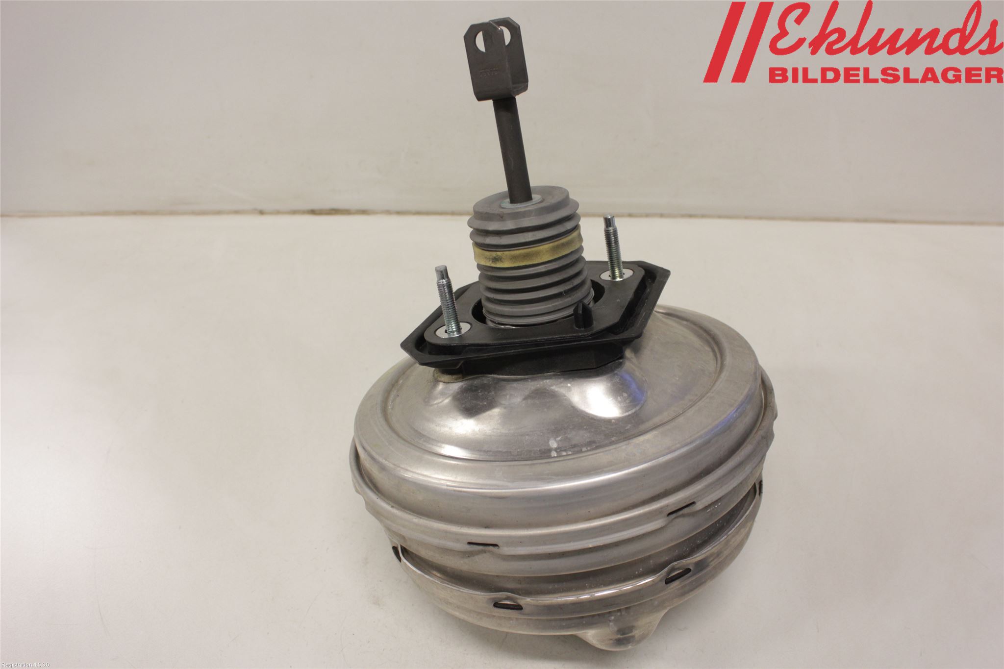 BMW 5 F10/F11/F18 09-17 Bromsservo