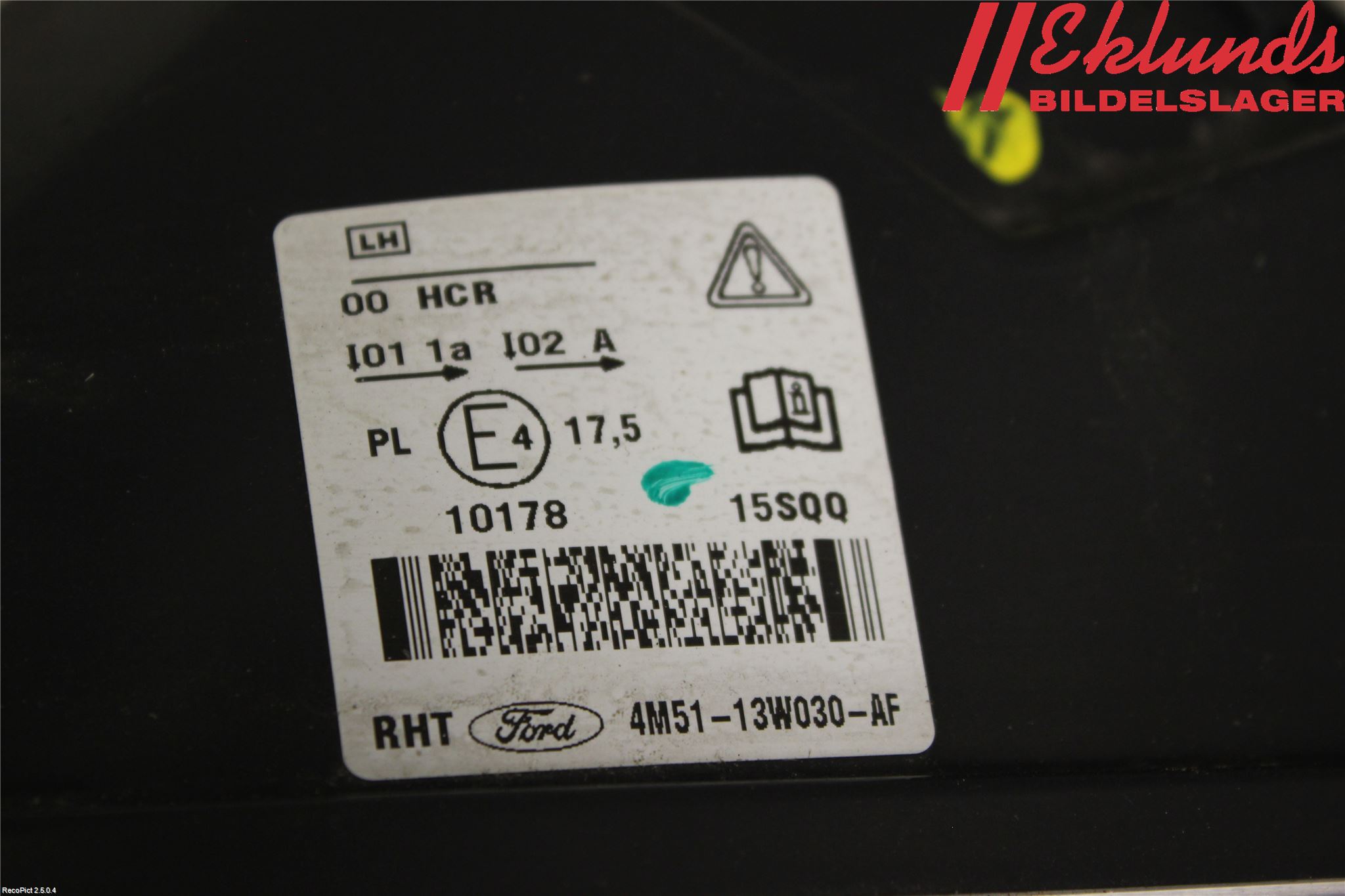 Ford FOCUS     04-07 Strålkastare Vänster