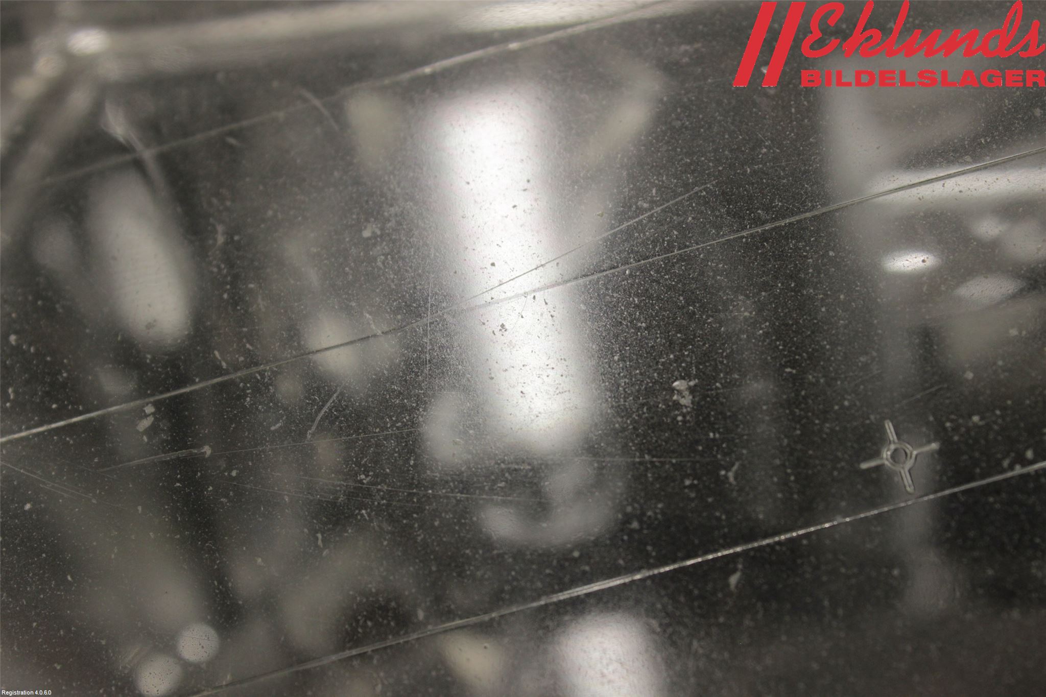 Mazda 323 F 99-03 Strålkastare Höger