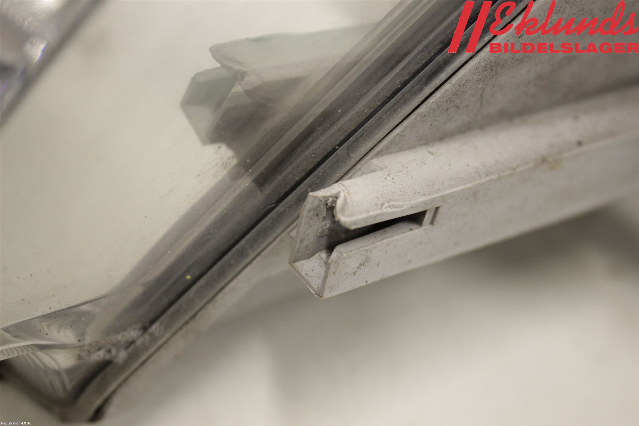 Mazda 323 F 99-03 Strålkastare Vänster