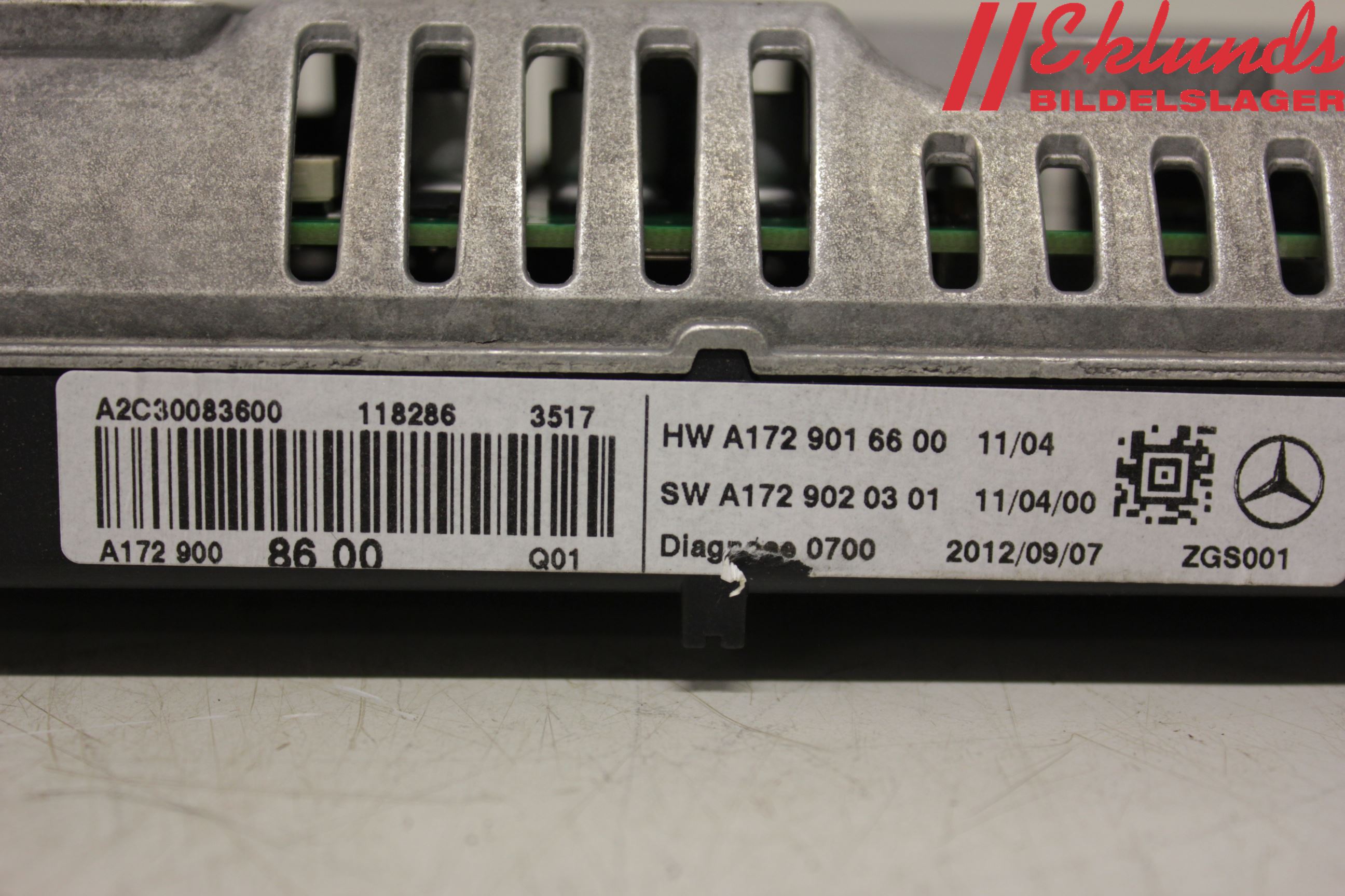 Mercedes-Benz MB C-KLASS (W204) 07-15 Kontrolldisplay