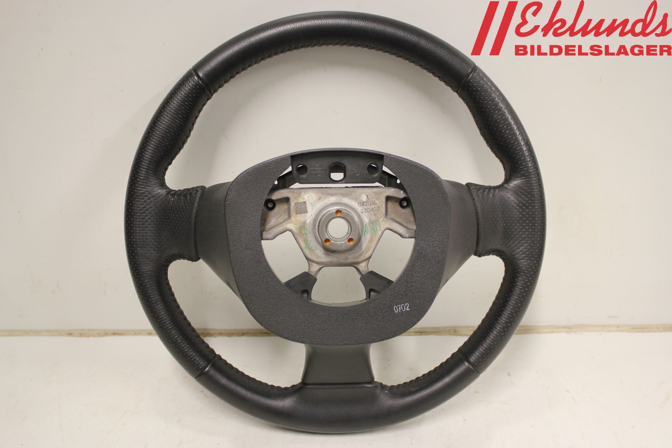 Nissan JUKE 10-14 Ratt