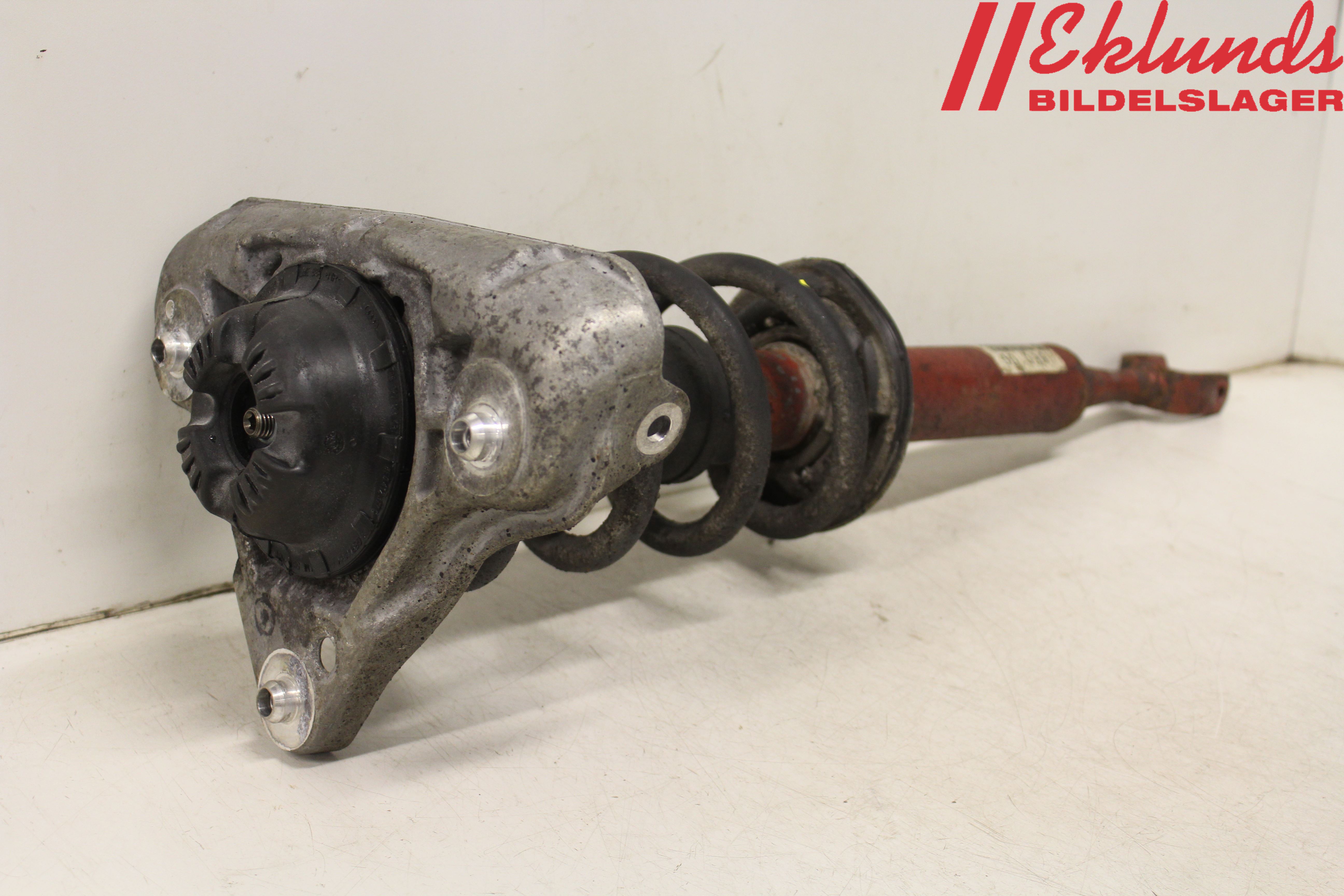 Audi A4/S4 05-07 Fjäderben Fram Höger