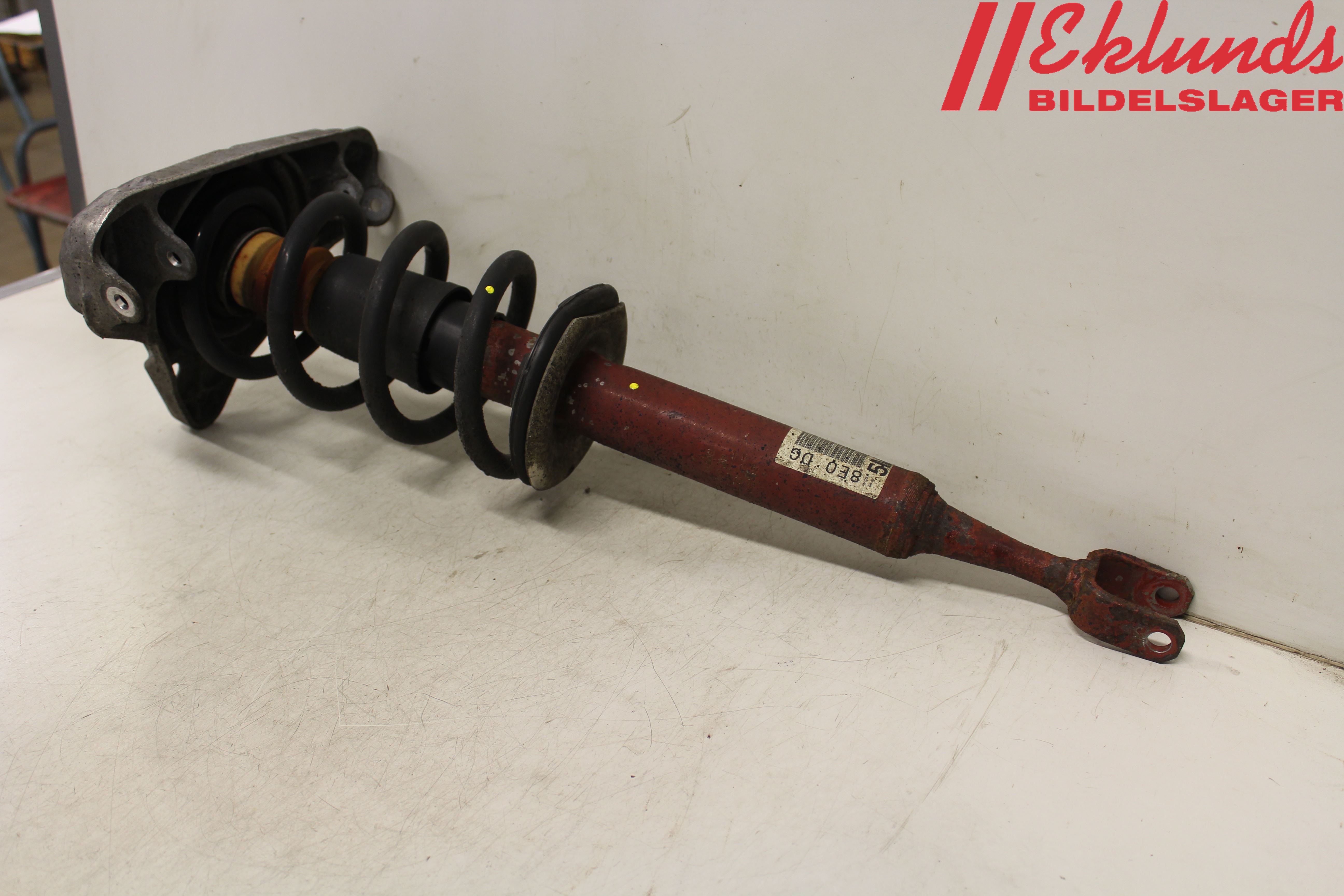 Audi A4/S4 05-07 Fjäderben Fram Höger