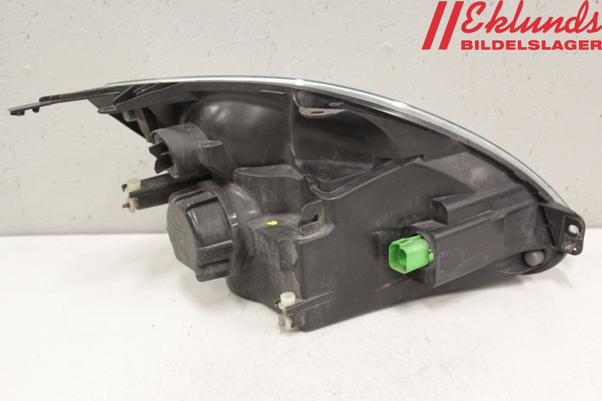 Ford FIESTA     02-05 Strålkastare Vänster