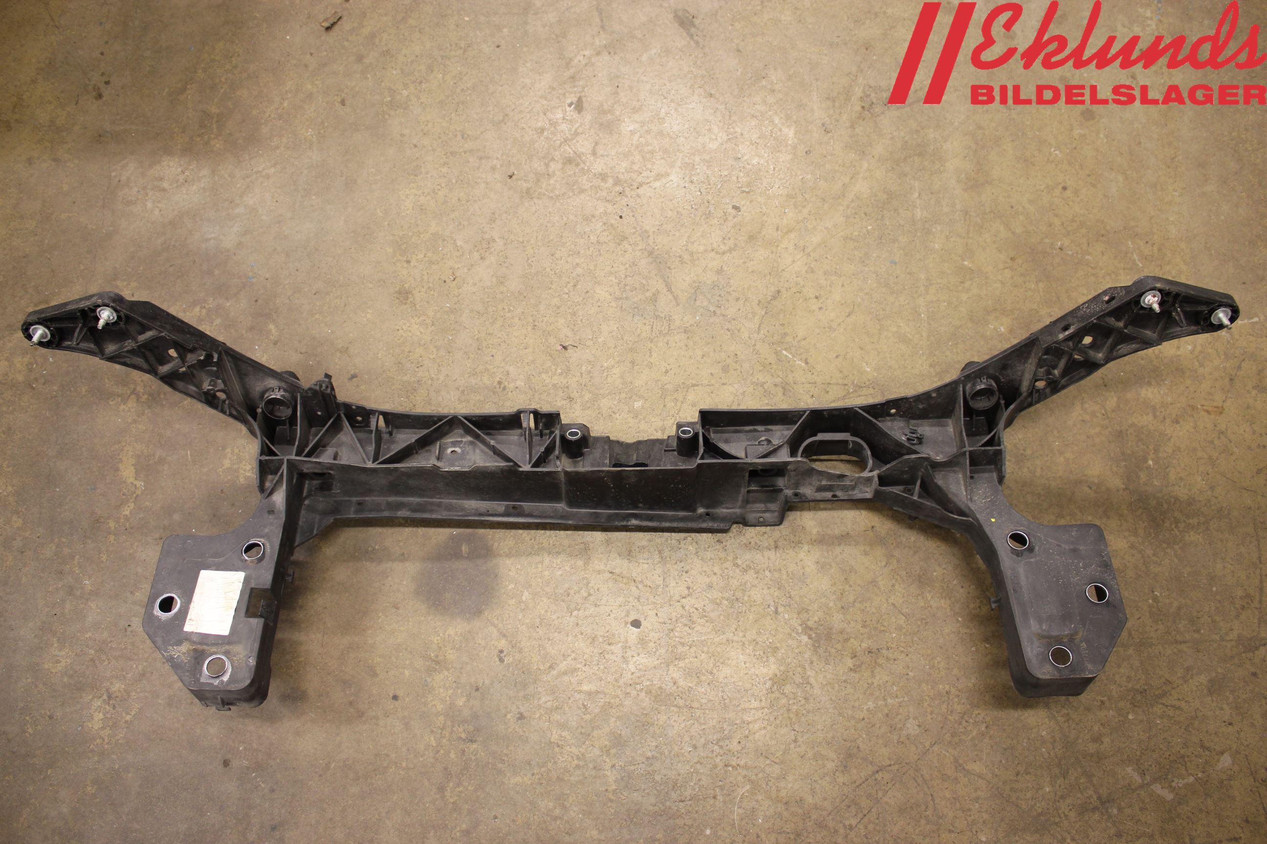 Renault CLIO III  06-09 Front Huvlåsplåt-Balk