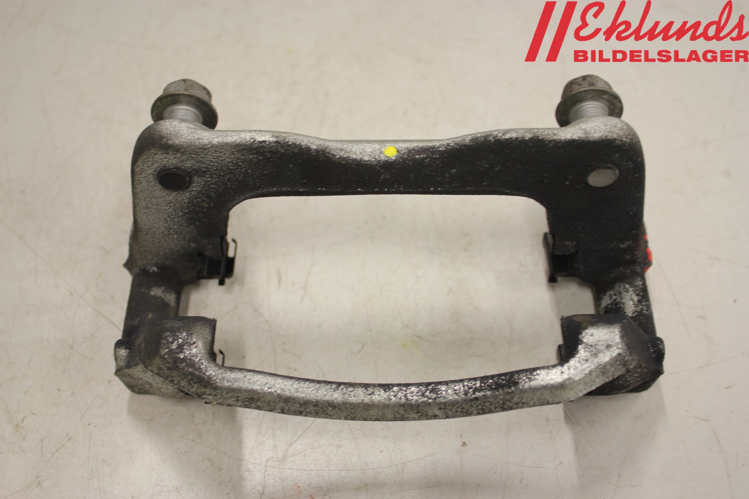 Toyota AURIS 13-19 Bromsokshållare