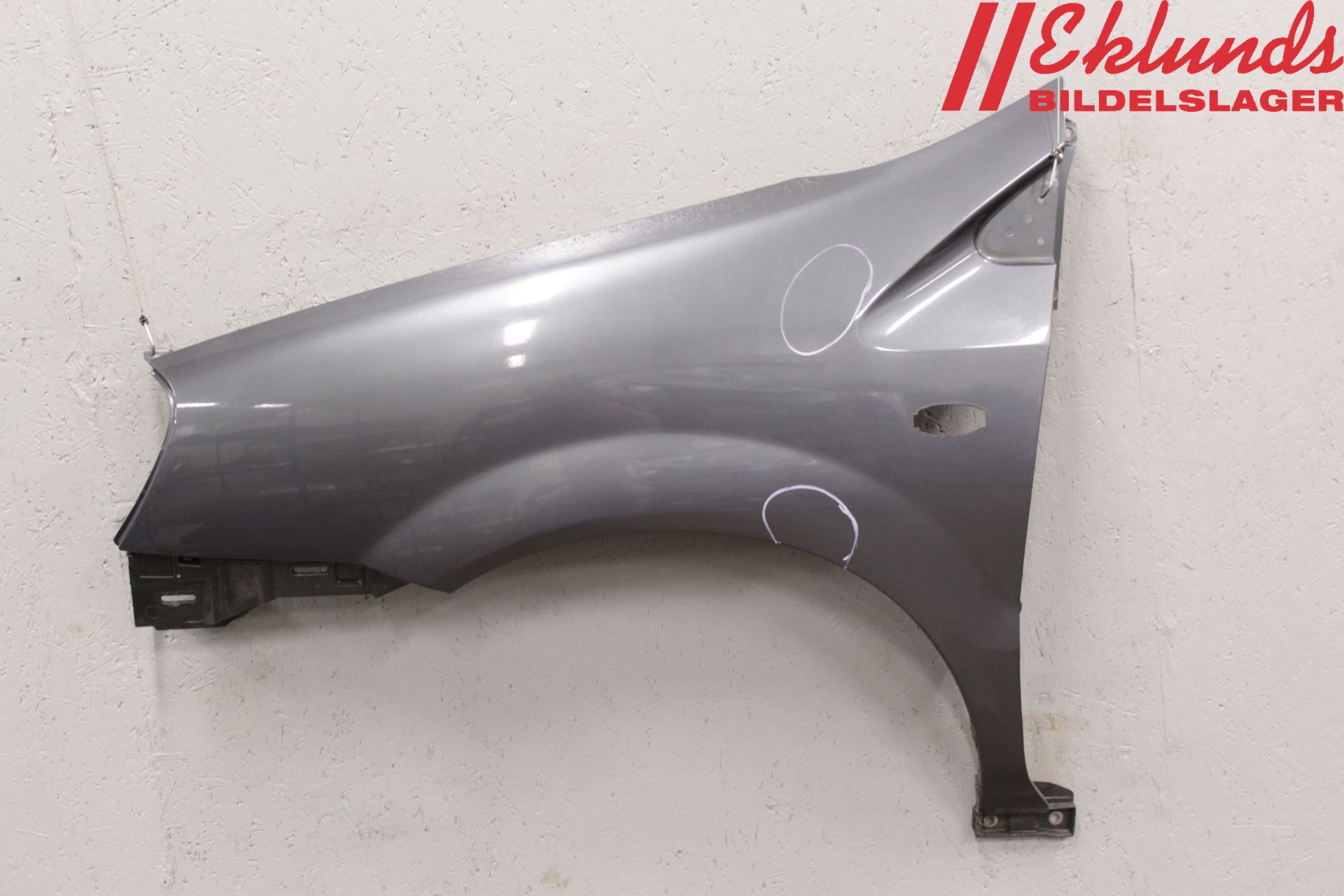 Nissan ALMERA TINO Skärm Fram Vänster