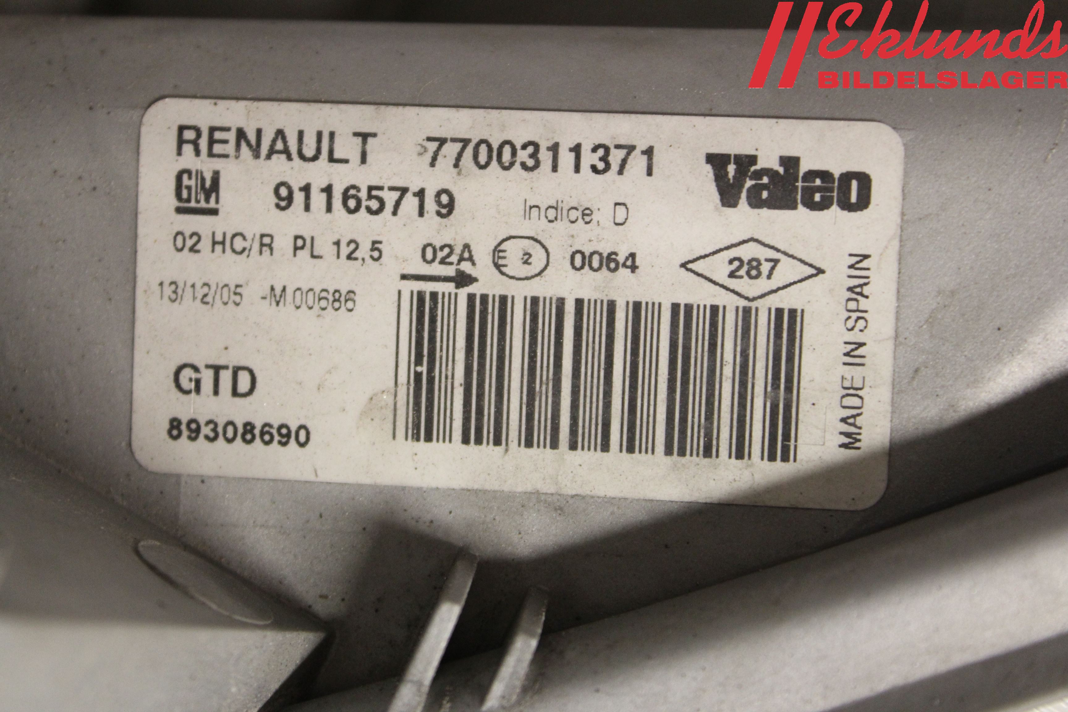 Renault TRAFIC   02-14 Strålkastare Vänster