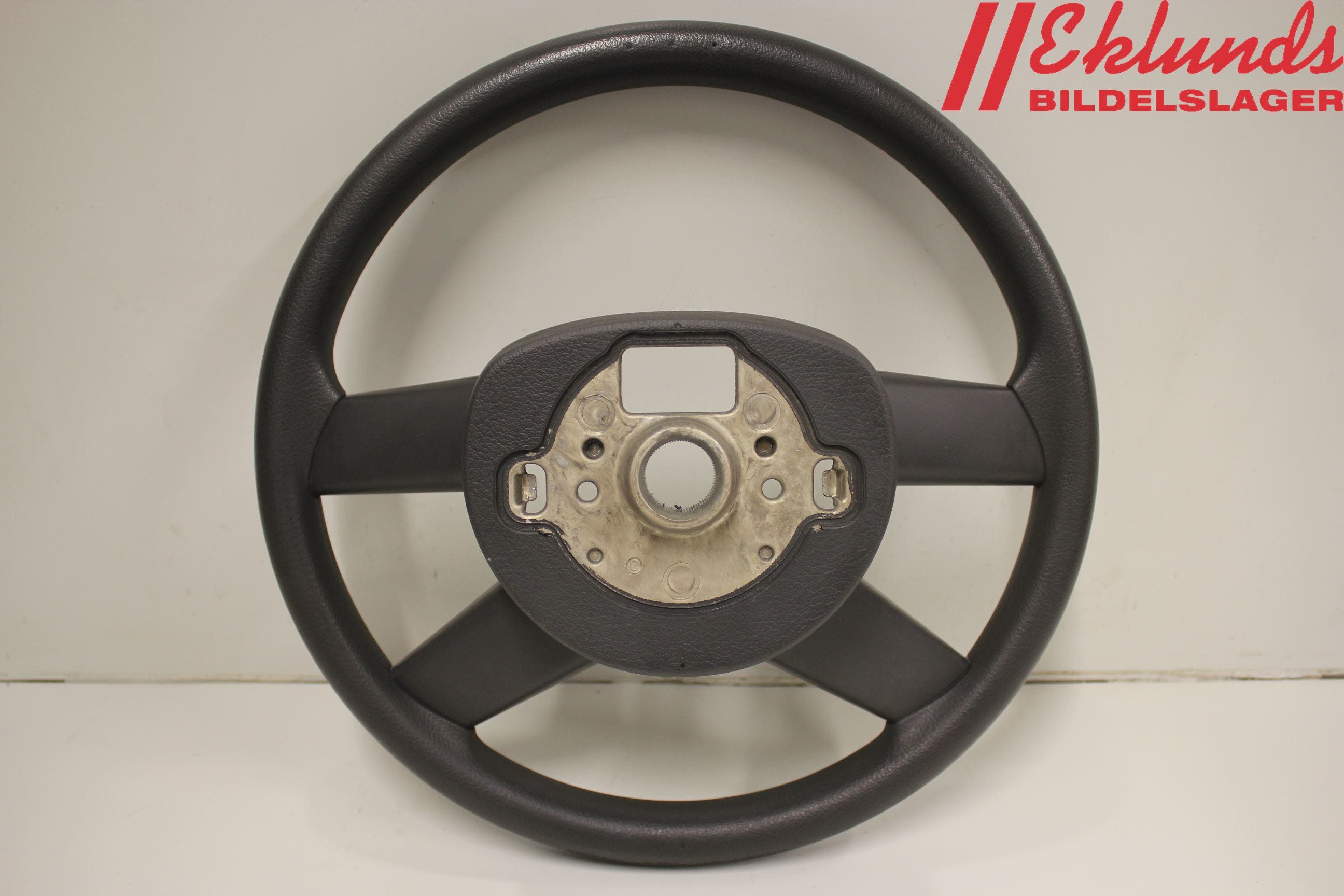 Volkswagen VW GOLF V 04-09 Ratt