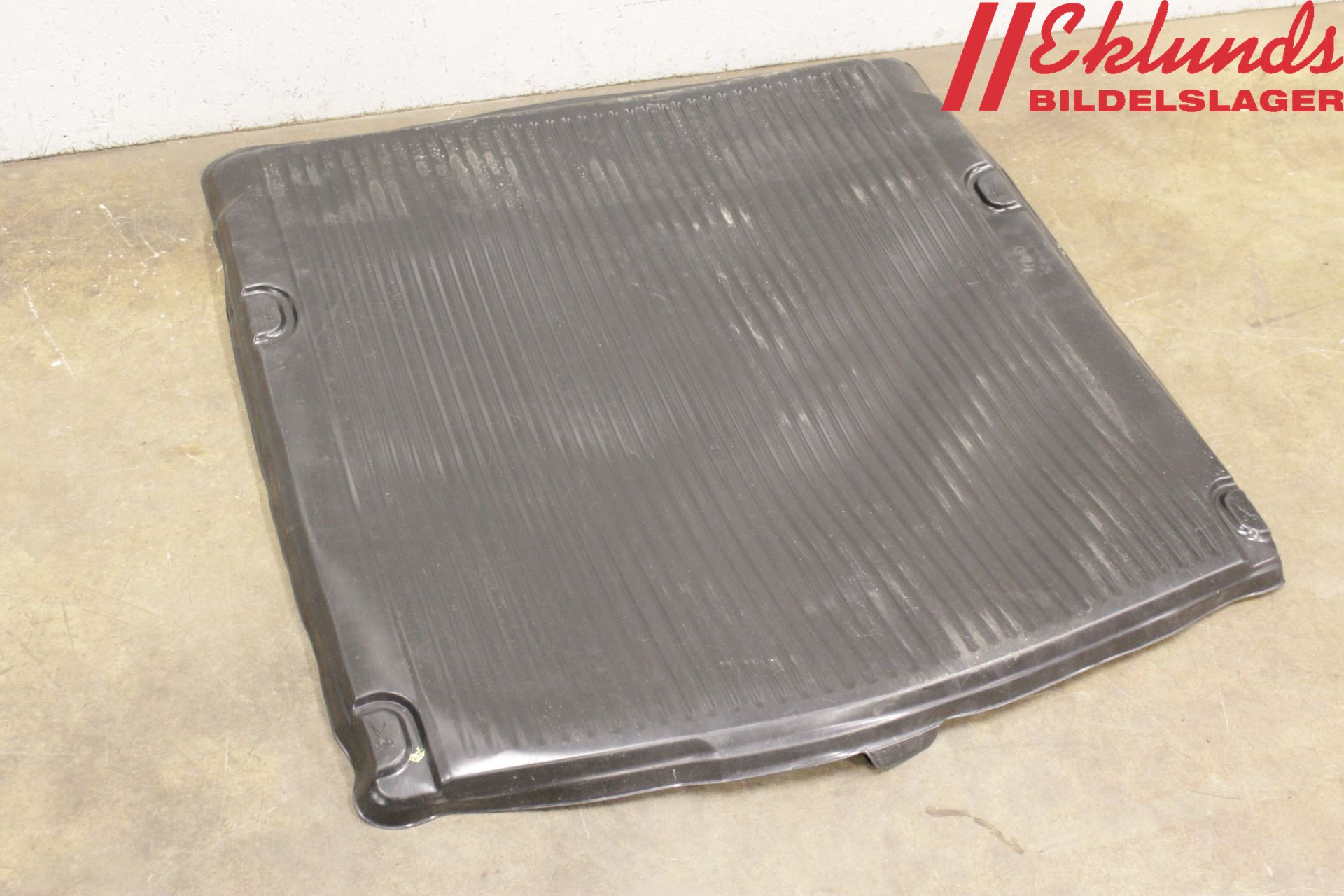 Audi A4/S4 08-11 Lastmatta-Skydd