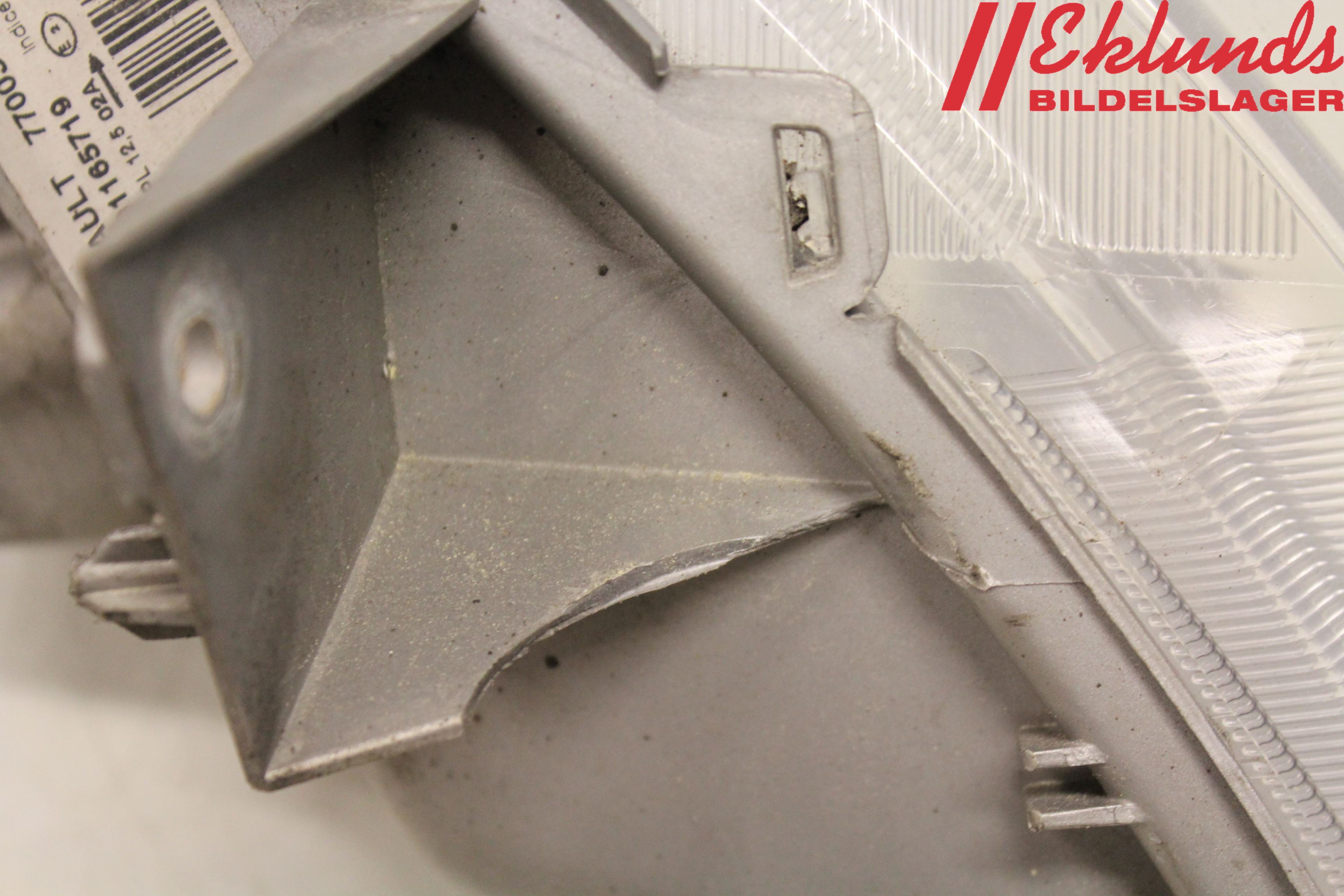 Nissan PRIMASTAR Strålkastare Vänster