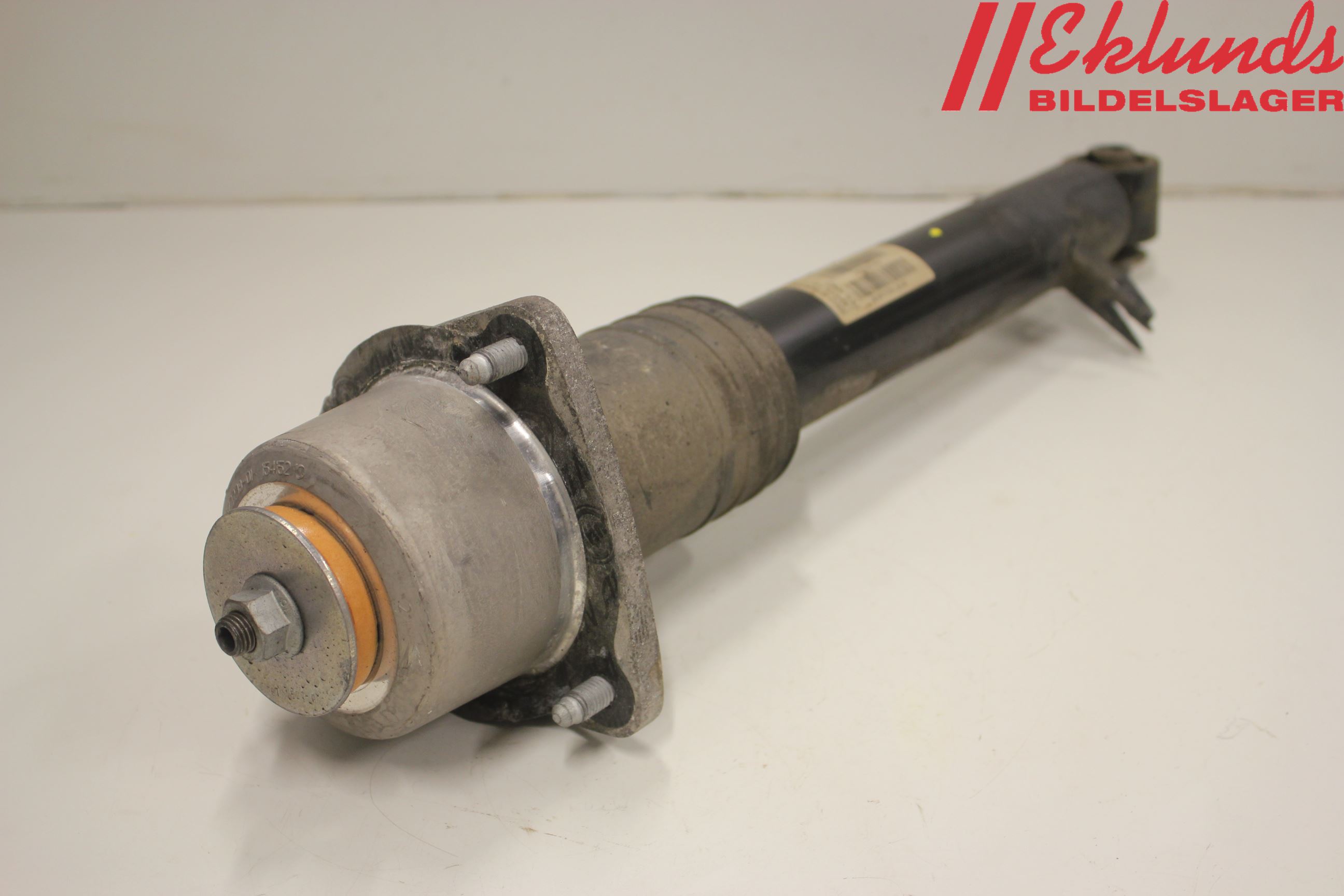 BMW X6 E71/E72   08-14 Stötdämpare Bak