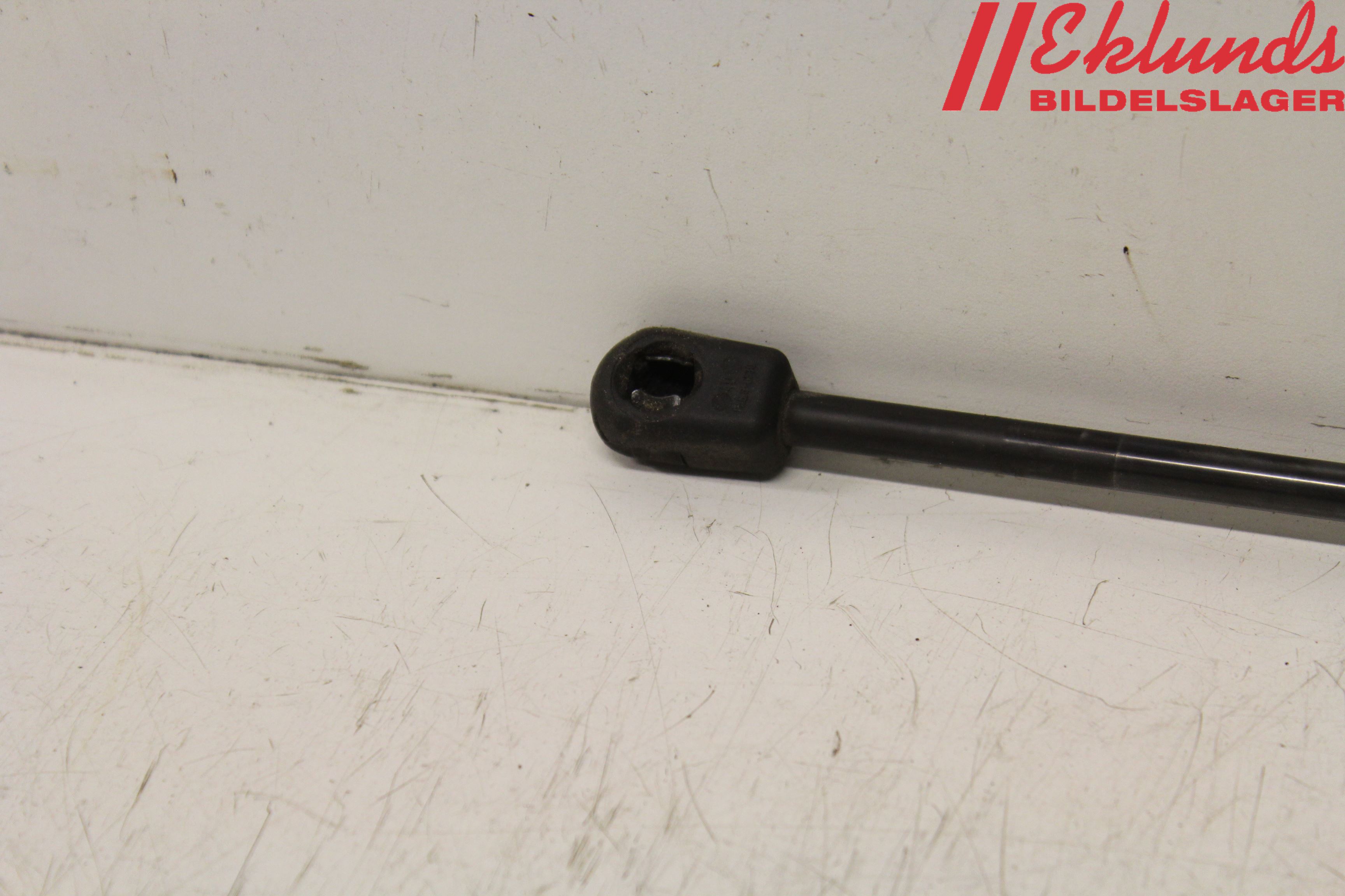 Dacia SANDERO 09-13 Gasfjäder Baklucka