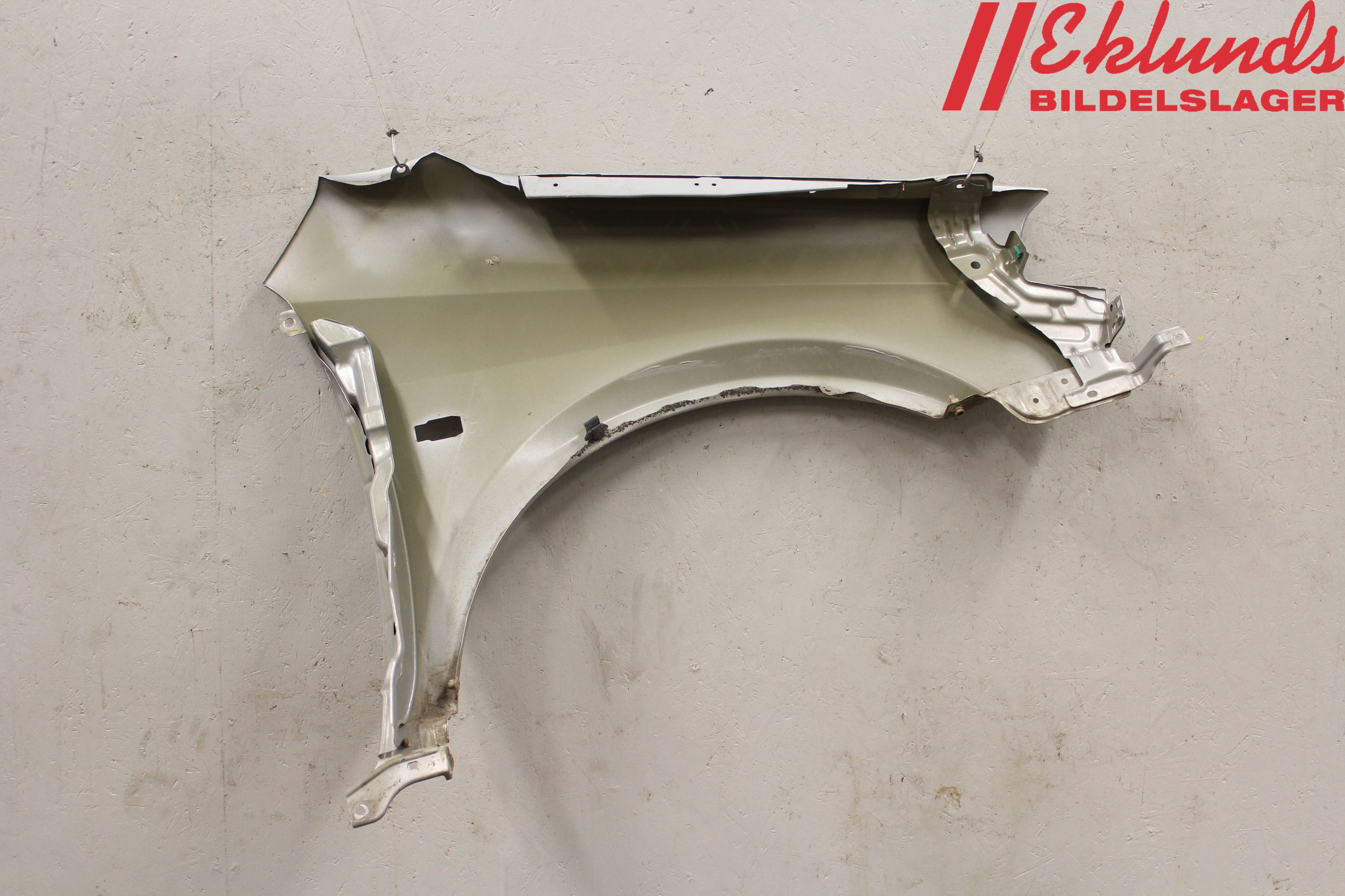 Nissan PRIMERA 02-07 Skärm Fram Höger