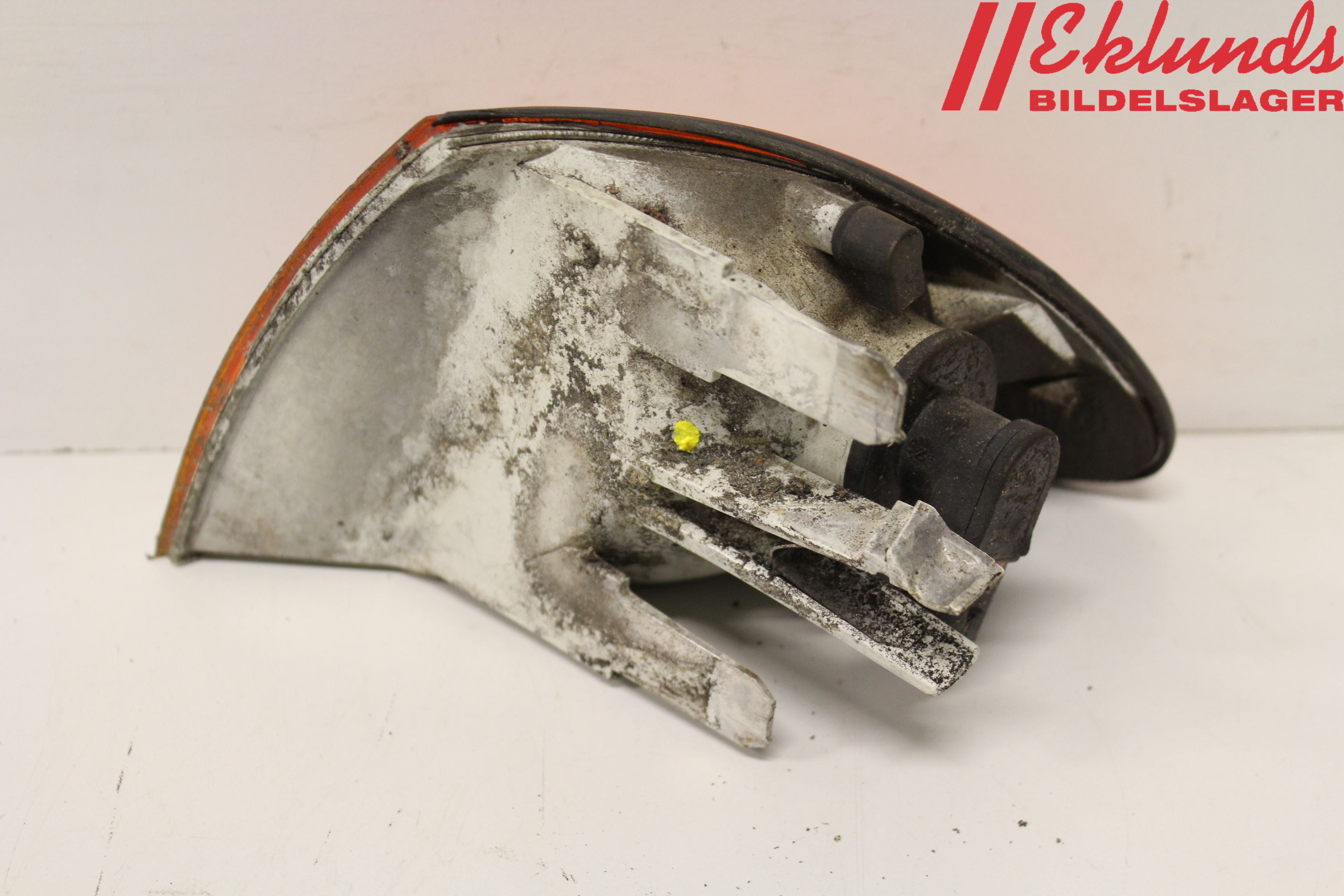 BMW 3 E46      98-05 Blinkers Fram Höger