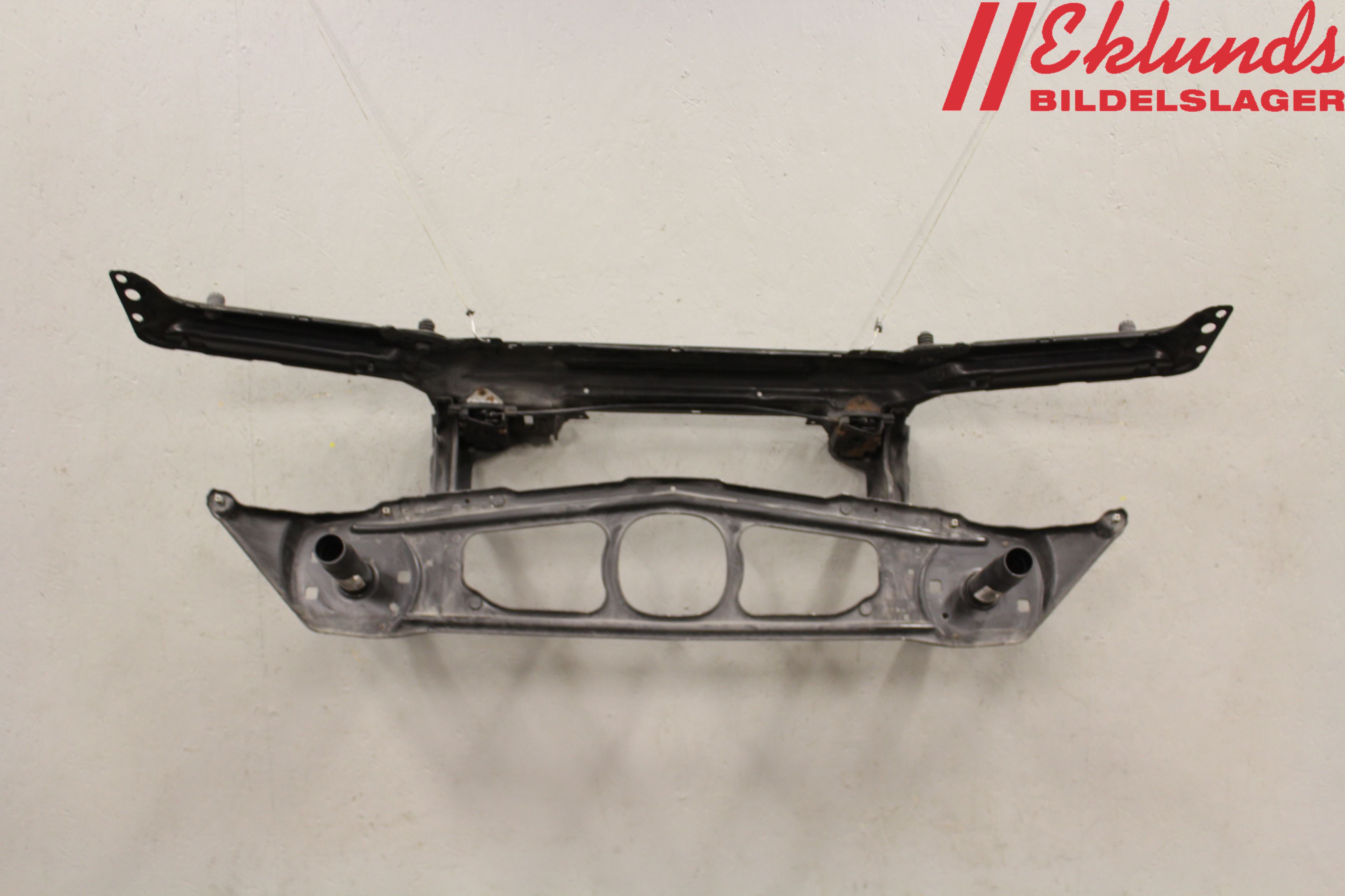 BMW 3 E46      98-05 Frontkorg